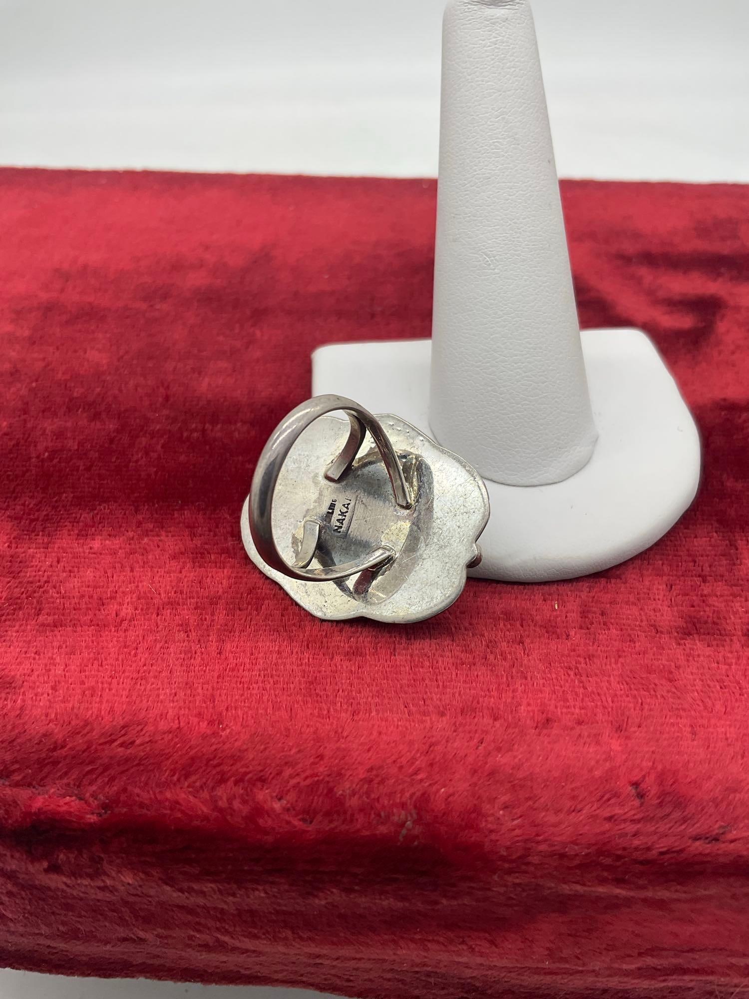 Vintage Sterling silver Nakai Native American ring w/ dyed green shell setting size 7.5 - 3