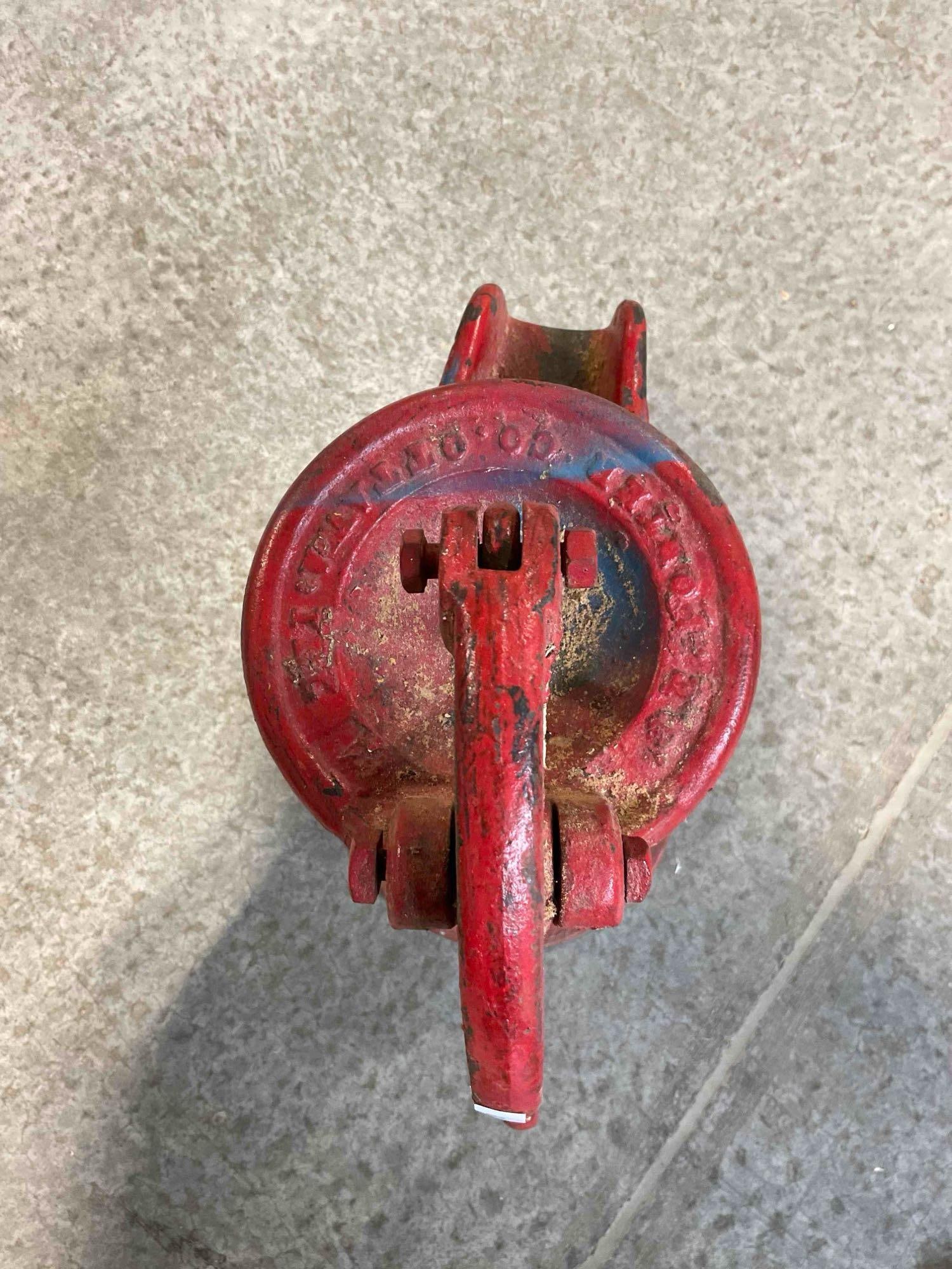 Antique J. B. Porter Co. Cast Iron Red Painted Hand Operated Pitcher Pump. See pics. - 3