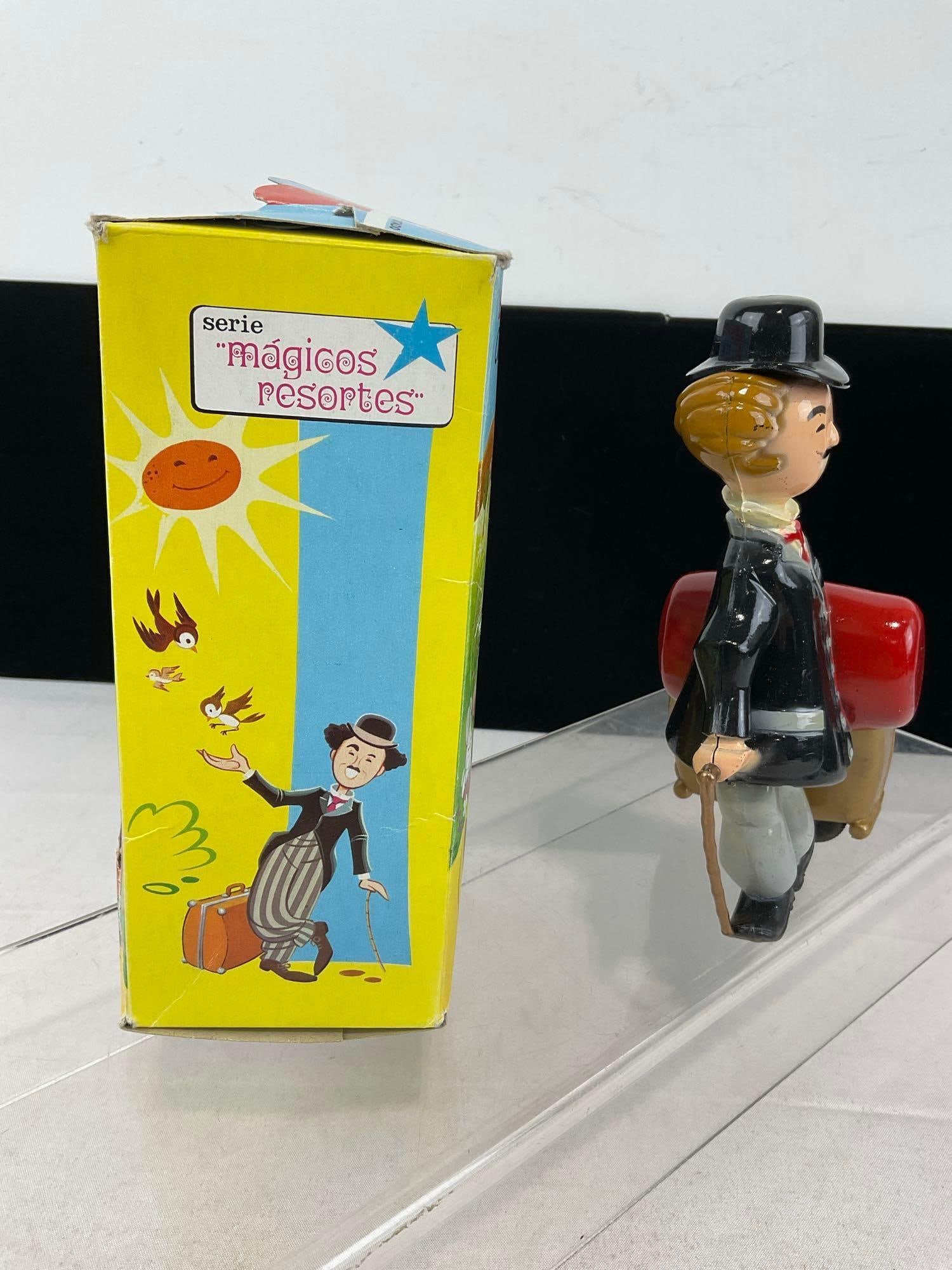Vintage 1960s The Happy Vagabond Wind-Up Charlie Chaplin Toy, made in Spain by Juguetes Roman w/box - 4