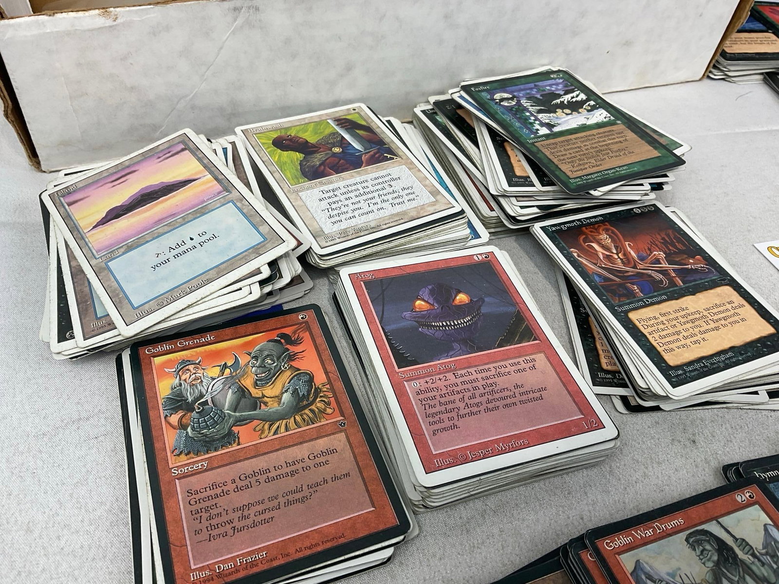 Collection of 500+ Magic the Gathering Cards, decent amount of 1994 black border cards - 4