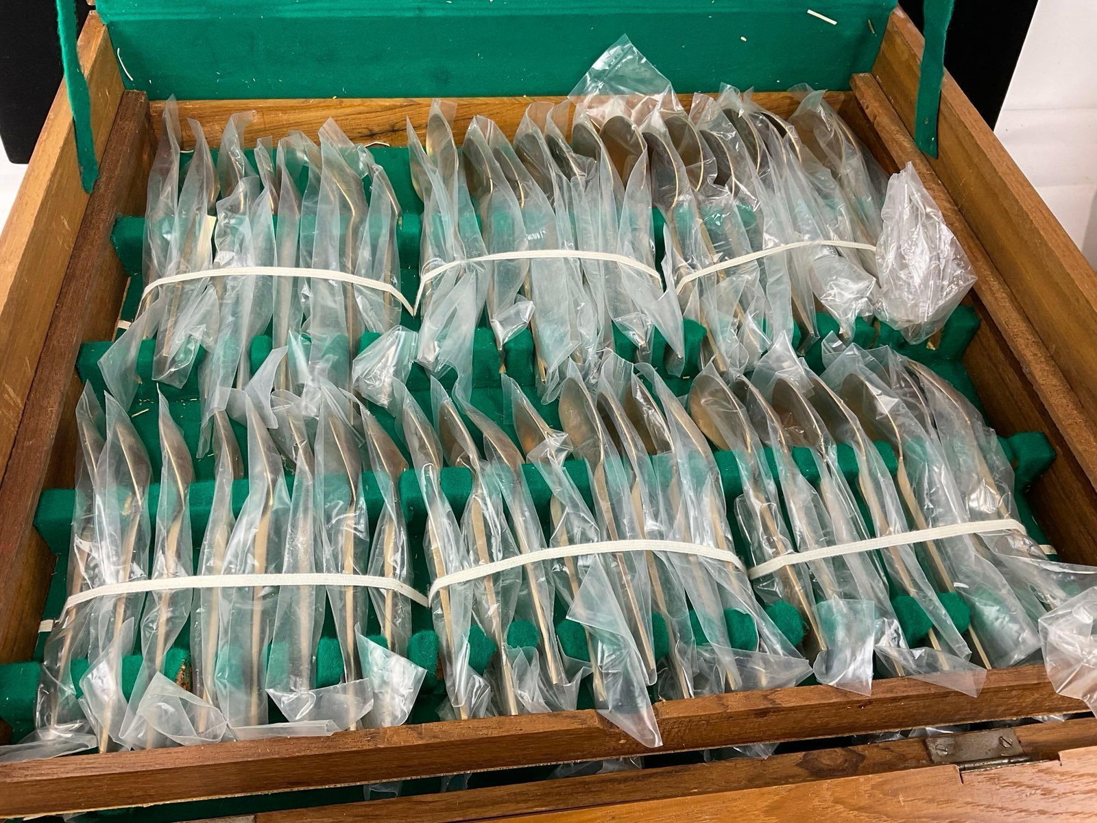 120 piece set of Thai Flatware in case, service for 8, 3 kinds of forks, spoons, knives & more - 5