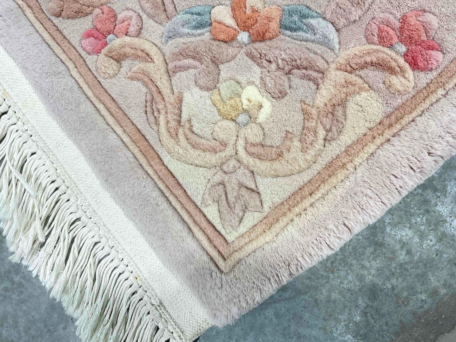 Vintage Mauve Wool Pile Area Rug w/ Floral Border. Fair Condition. Measures 56" x 25" See pics. - 3