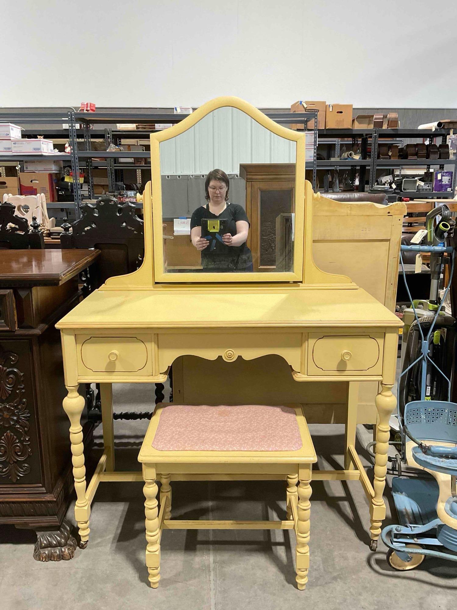 Vintage Butter Yellow Painted Wood Vanity w/ 2 Drawers, Mirror & Bench Seat. Good Condition. (1 of 5)