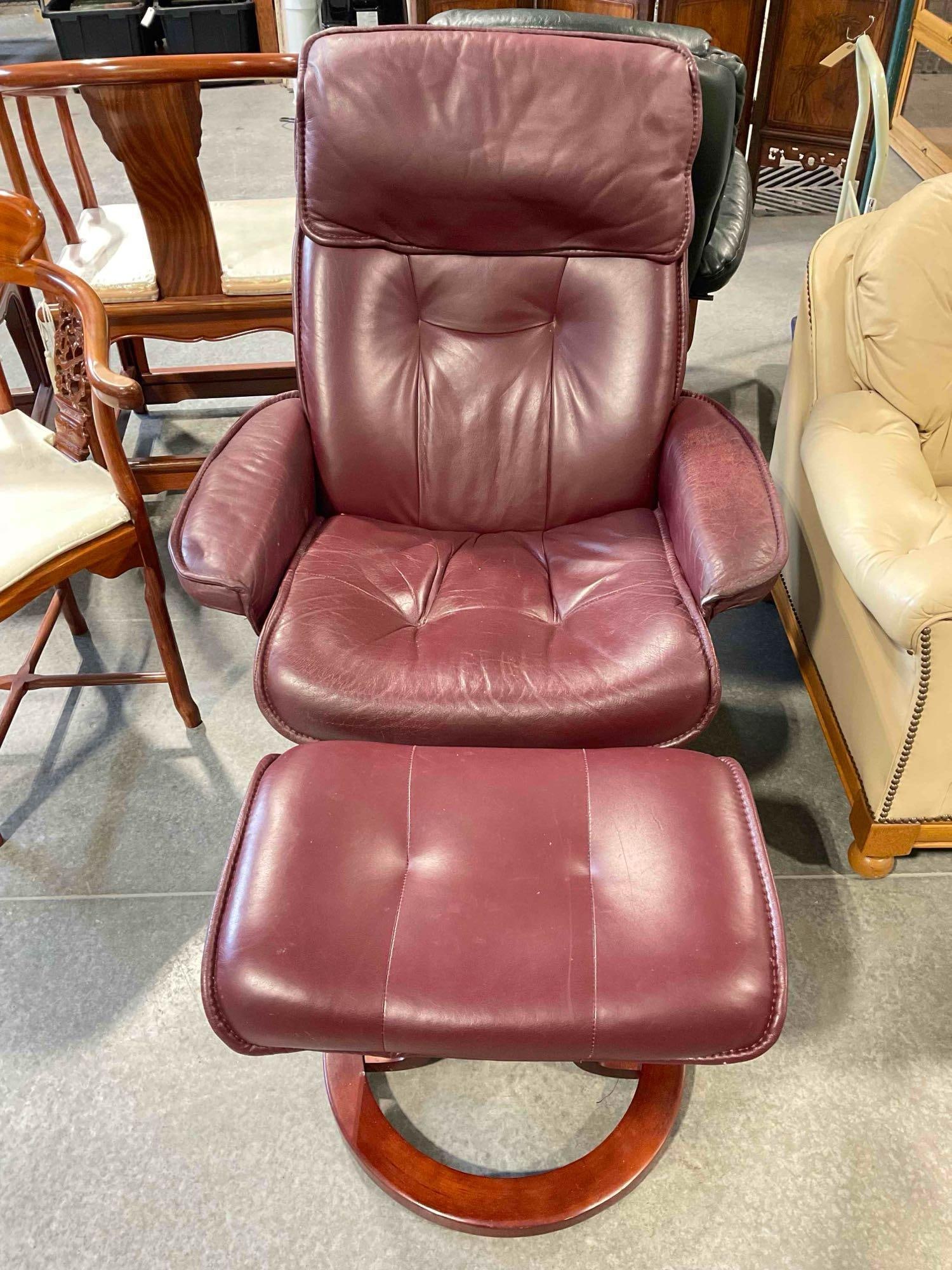 Vintage Oxblood Red LeatherRest by Lane Stressless Style Recliner Chair w/ Ottoman. See pics.: Vintage Oxblood Red LeatherRest by Lane Stressless Style Recliner Chair w/ Ottoman. NOT an EKORNES, just in a similar style. Has wear indicative of age and use, otherwise in fair condition. Measures