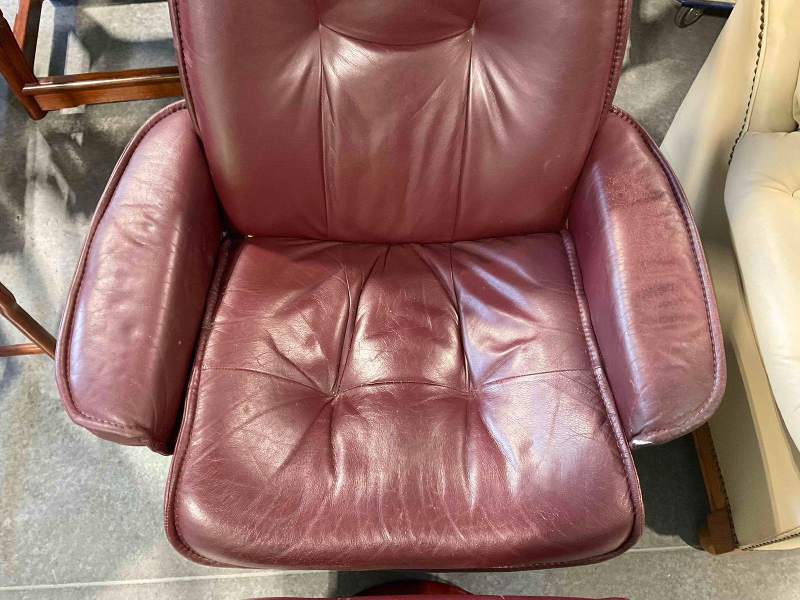Vintage Oxblood Red LeatherRest by Lane Stressless Style Recliner Chair w/ Ottoman. See pics. - 4