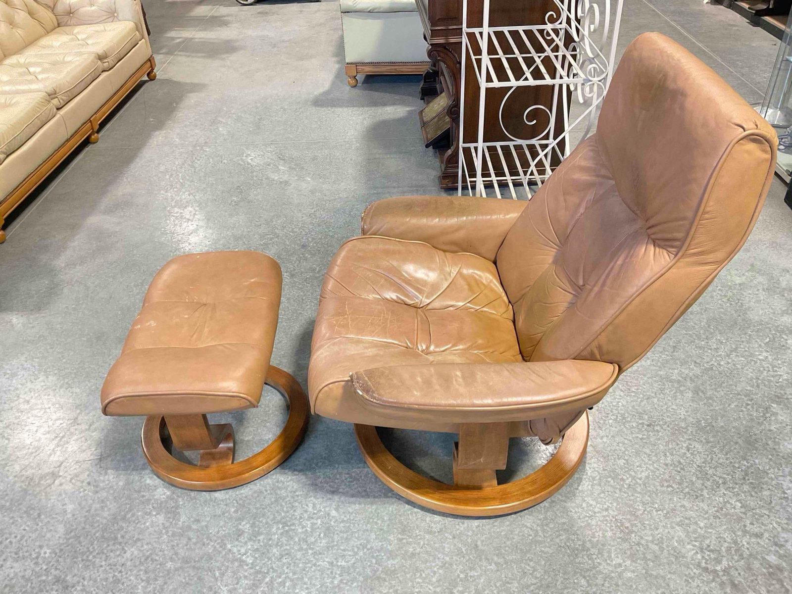 Vintage Latte Brown LeatherRest by Lane Stressless Style Recliner Chair w/ Ottoman. Fair Cond. - 2