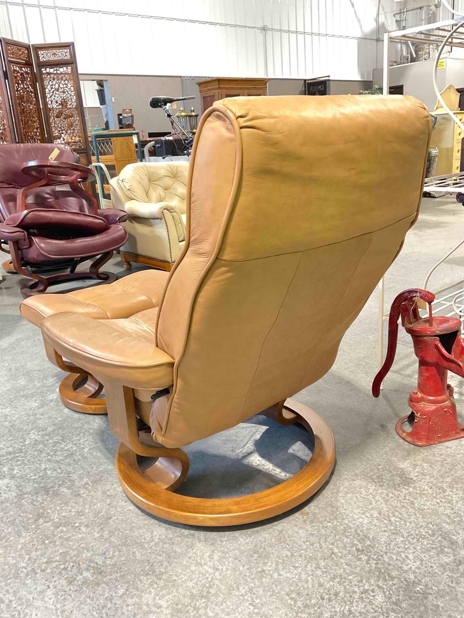 Vintage Latte Brown LeatherRest by Lane Stressless Style Recliner Chair w/ Ottoman. Fair Cond. - 7