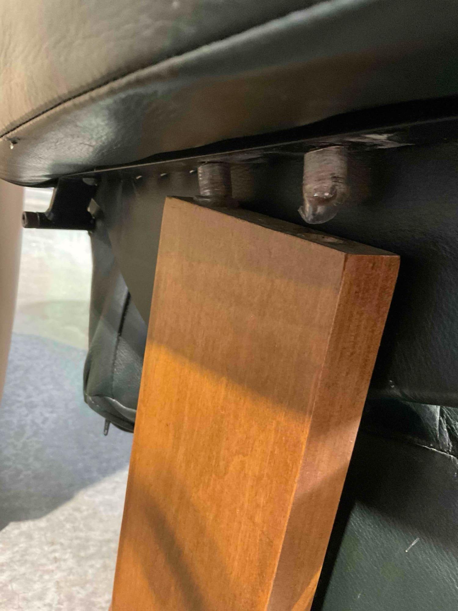 Vintage Stressless Style Recliner Chair w/ Deep Green Leather Upholstery & Ottoman. See pics. - 6