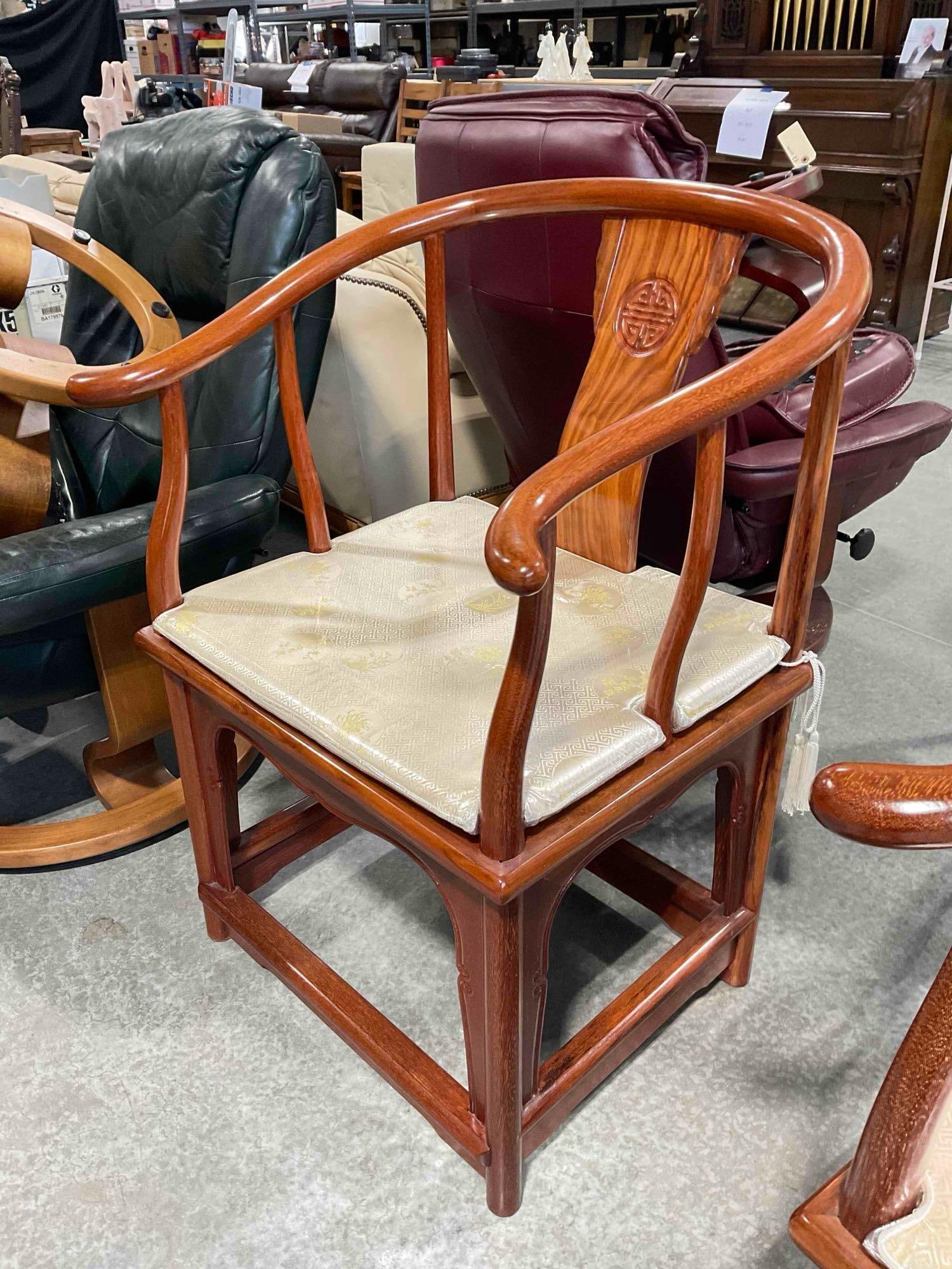 Vintage Chinese Horseshoe Style Rosewood Wood Chair w/ Cream Cushion. Good Condition. - 2