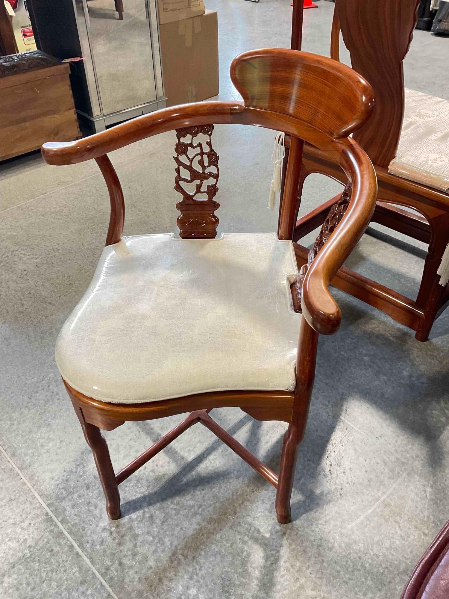 Vintage Ornately Carved Rosewood Wood Chinese Corner Chair w/ Cream Cushion. Good Cond. - 2