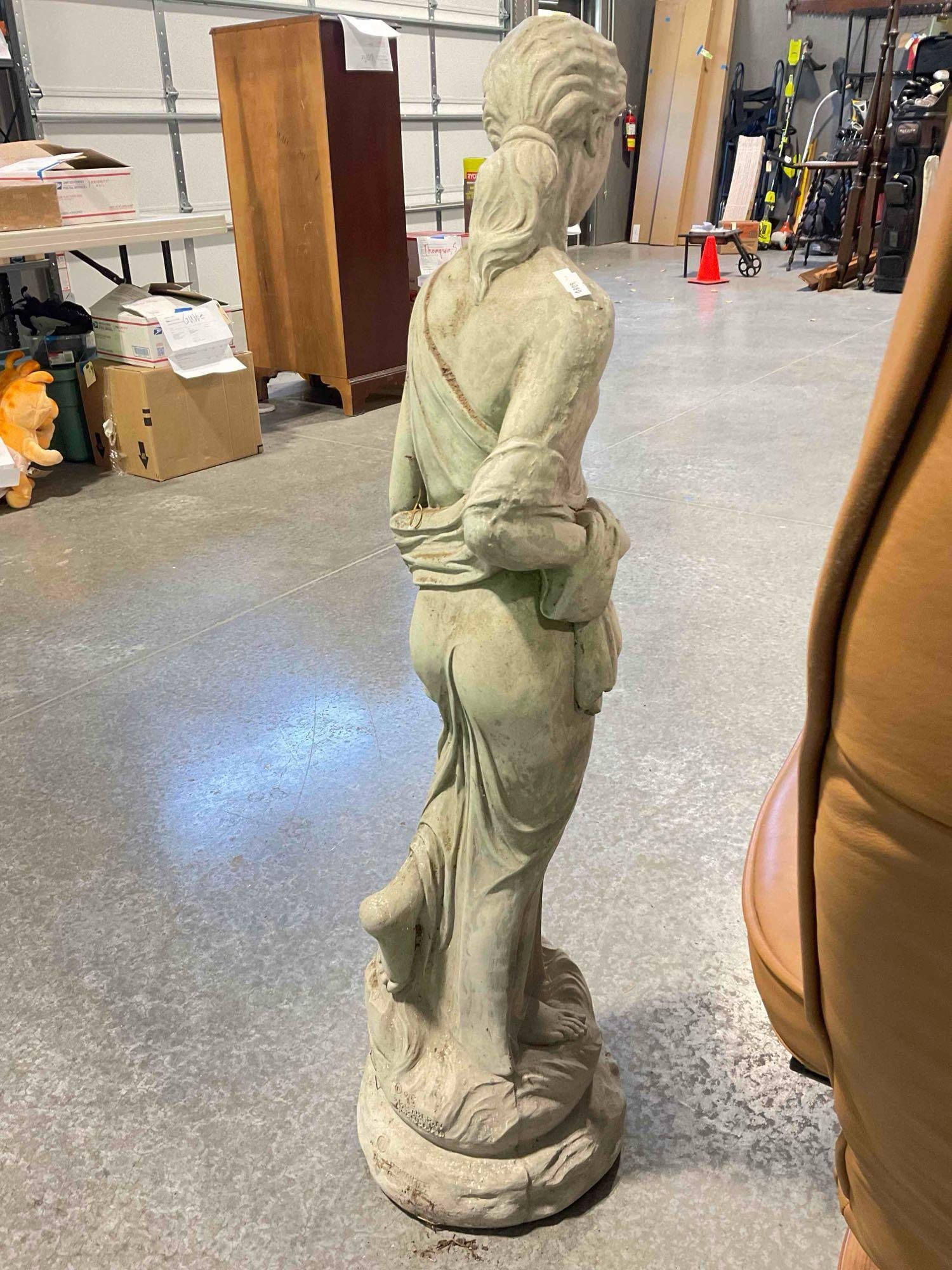 Vintage Southern Standard Decorative Concrete Sculpture of Roman Woman w/ Pitcher. See pics. - 4