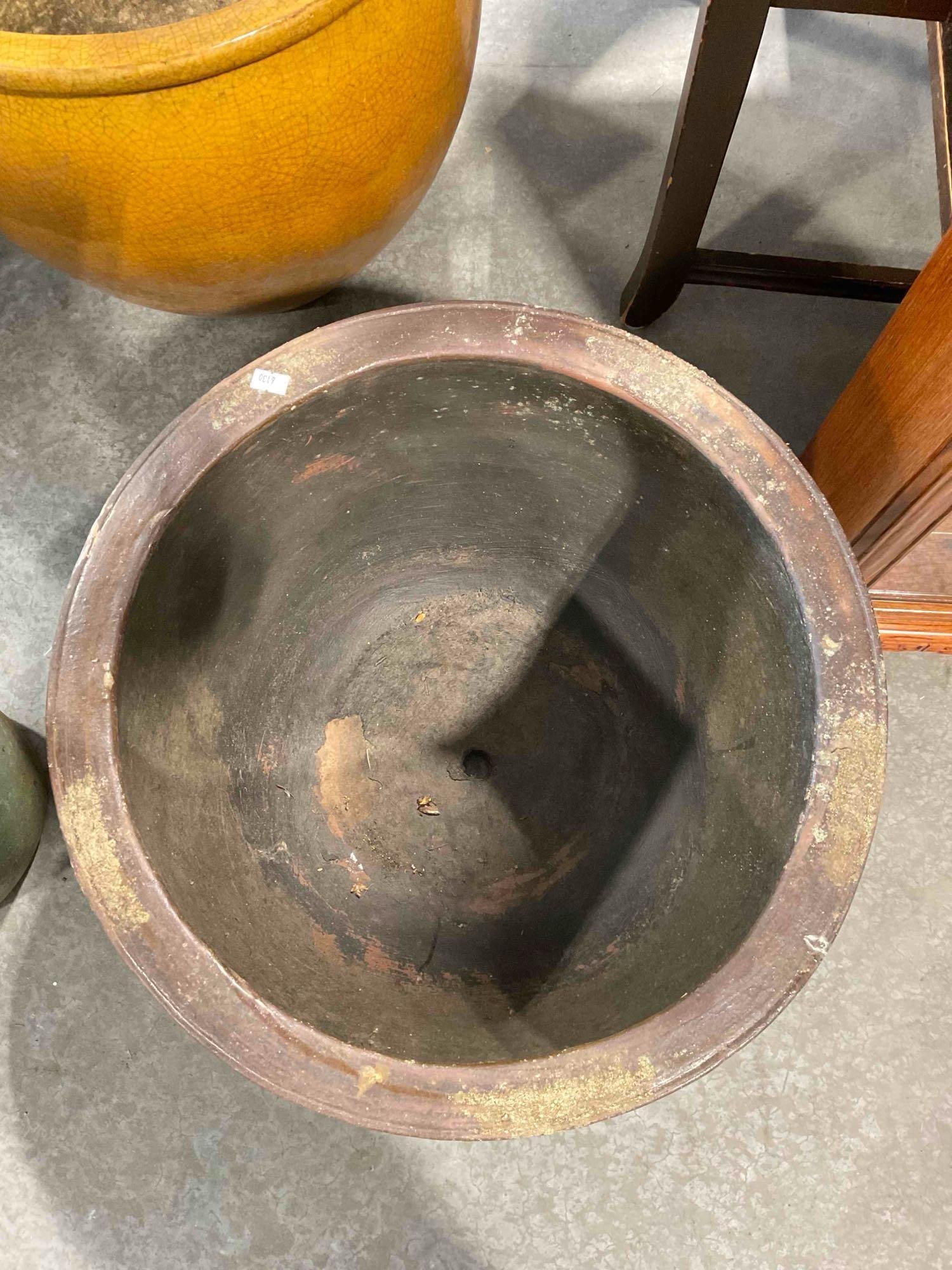 Chocolate Brown Glazed Ceramic Planter Pot w/ Dragon Design. See pics. - 4