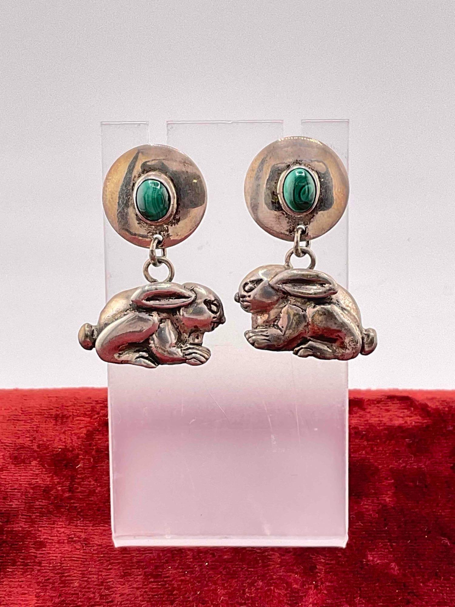 Vintage Carol Felley Sterling Silver Drop Earrings w/ Rabbit Design & Malachite Toned Setting.: Vintage Carol Felley Sterling Silver Drop Earrings w/ Rabbit Design & Malachite Toned Setting. Stamped 90 on reverse. DM-414