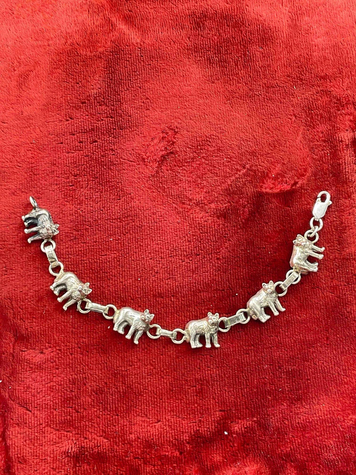 Vintage Carol Felley Sterling Silver Bracelet w/ Wolf Design. Measures 6.5" See pics.: Vintage Carol Felley Sterling Silver Bracelet w/ Wolf Design. Measures 6.5" Weighs 17g. DM-414