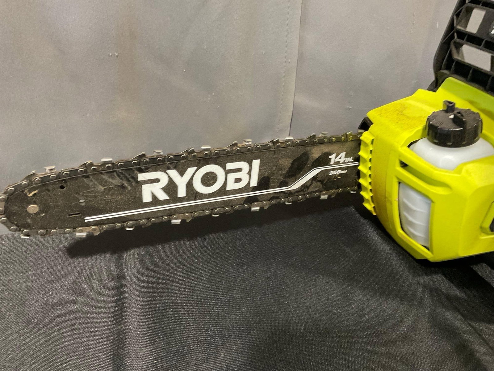 Ryobi 14 inch Electric Chain Saw 40v, model RY405010, tested & working, w/charger - 2