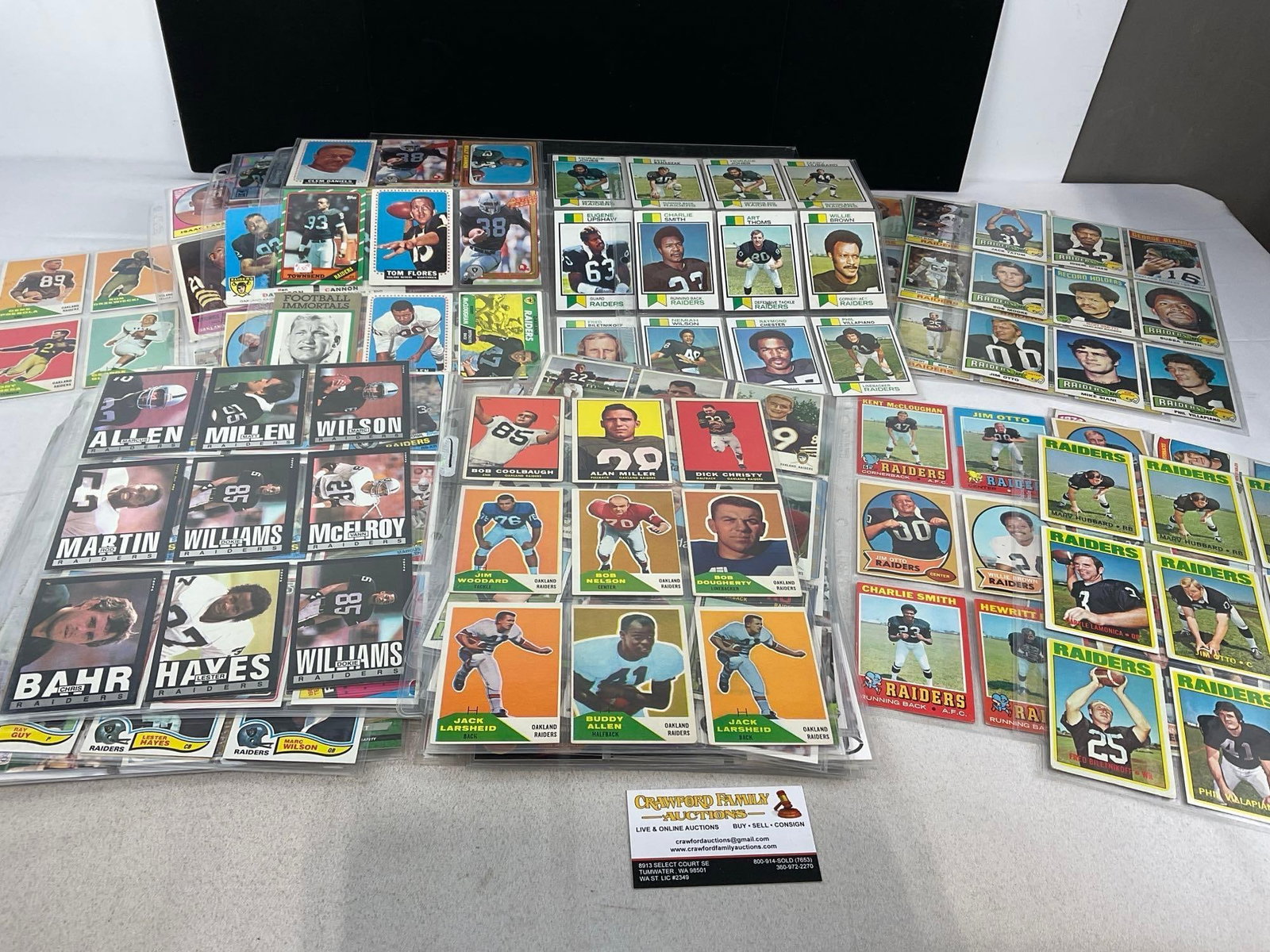 30+ Binder Pages of Oakland Raiders Football Cards, from the 70s, to late 90s: Includes: Topps Stadium Club, NFL Pro Set, Fleer, & Score. Appears to be in good shape. The pieces together measures approx 3h x 12w x 10d inches. See pics. E-5940