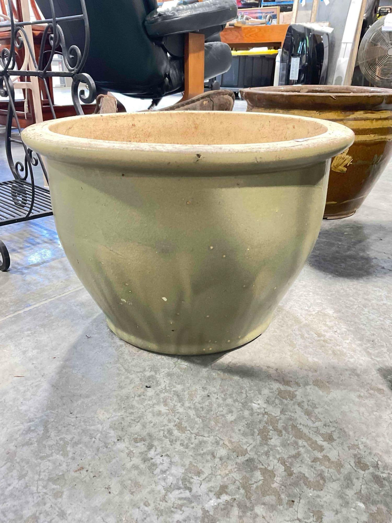 Khaki Green Glazed Ceramic Planter Pot. Measures 15" x 15" x 10" Good Condition. - 3