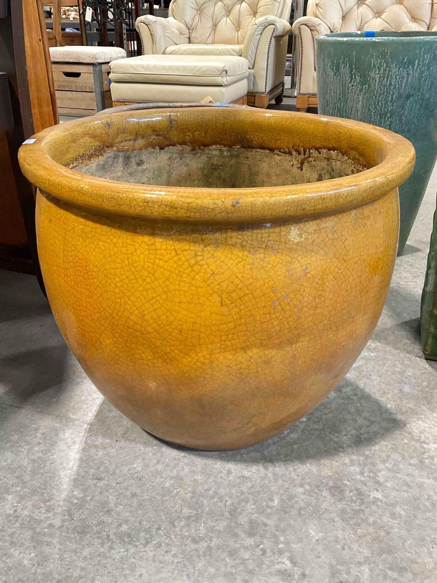 Ochre Brown Glazed Ceramic Planter Pot w/ Crazed Finish. Measures 19" x 19" x 16" Good Condition. - 4