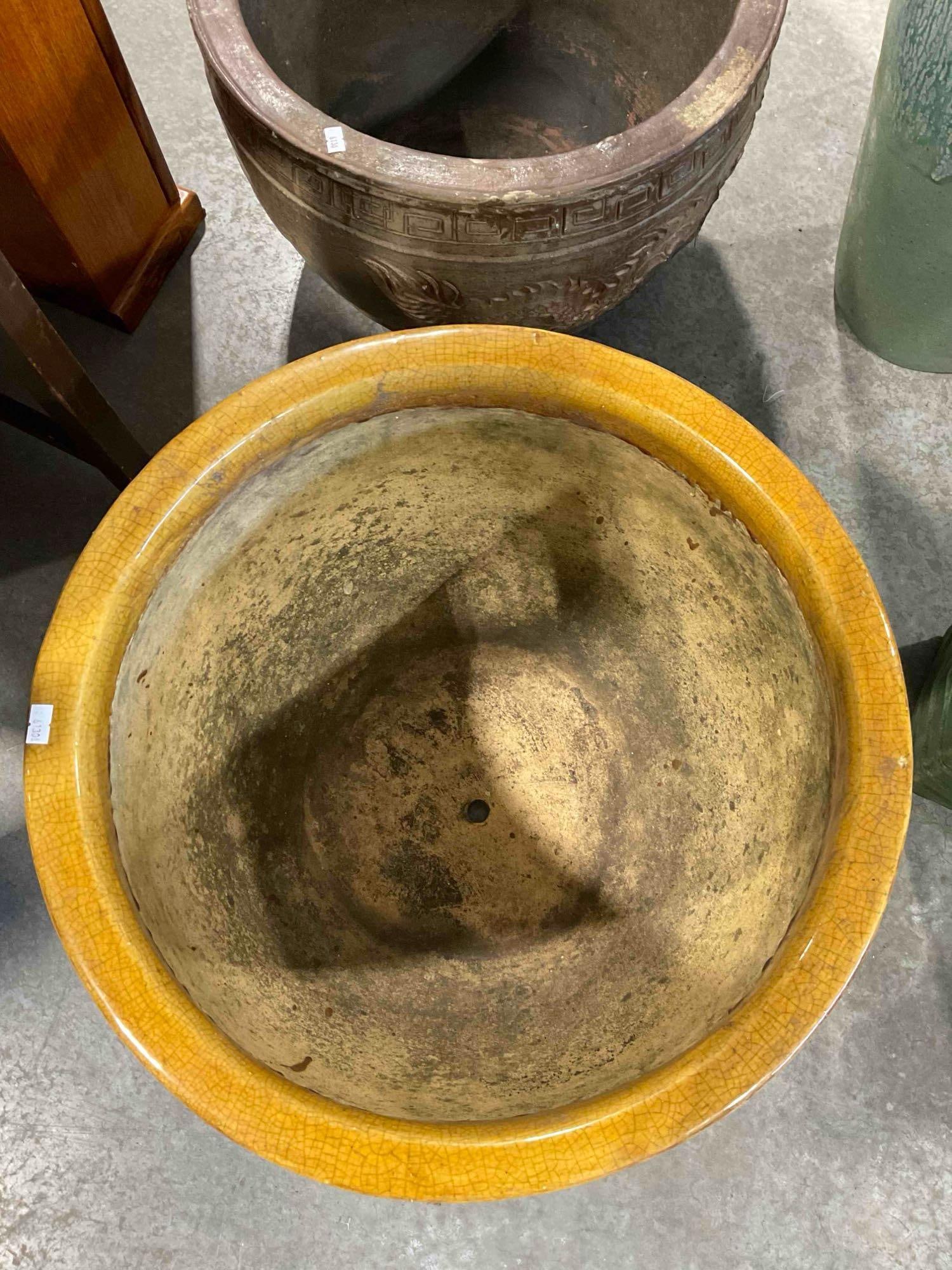 Ochre Brown Glazed Ceramic Planter Pot w/ Crazed Finish. Measures 19" x 19" x 16" Good Condition. - 5