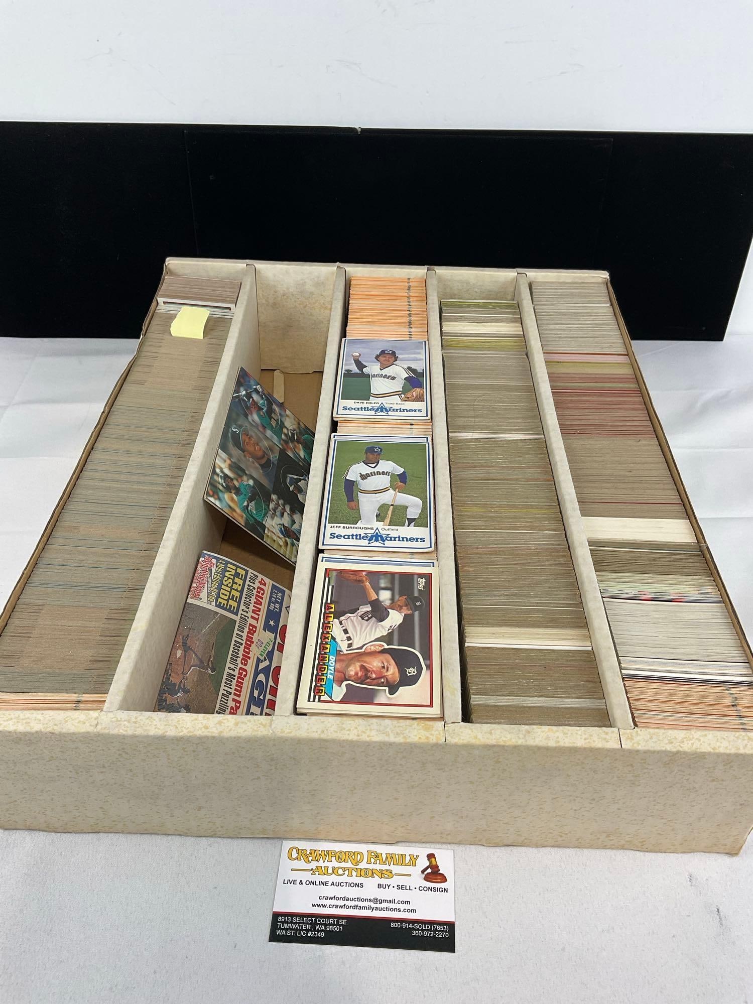 Box of Vintage 5k Sports Cards, 90s Football & Baseball, Topps, Upper Deck & more (1 of 3)