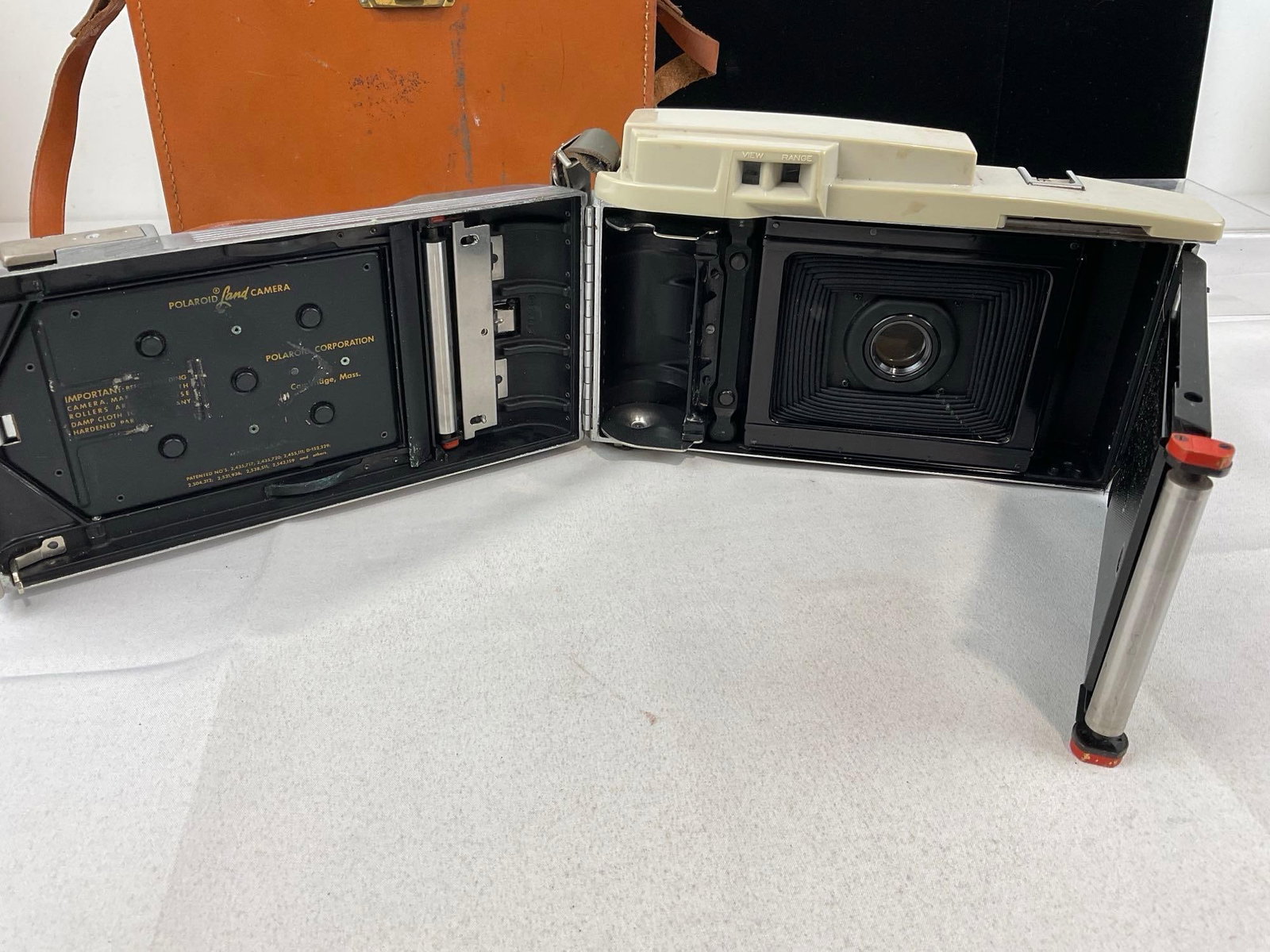 Polaroid Land Camera The 800 w/Wink-Light flash module, & Leather Case - 11