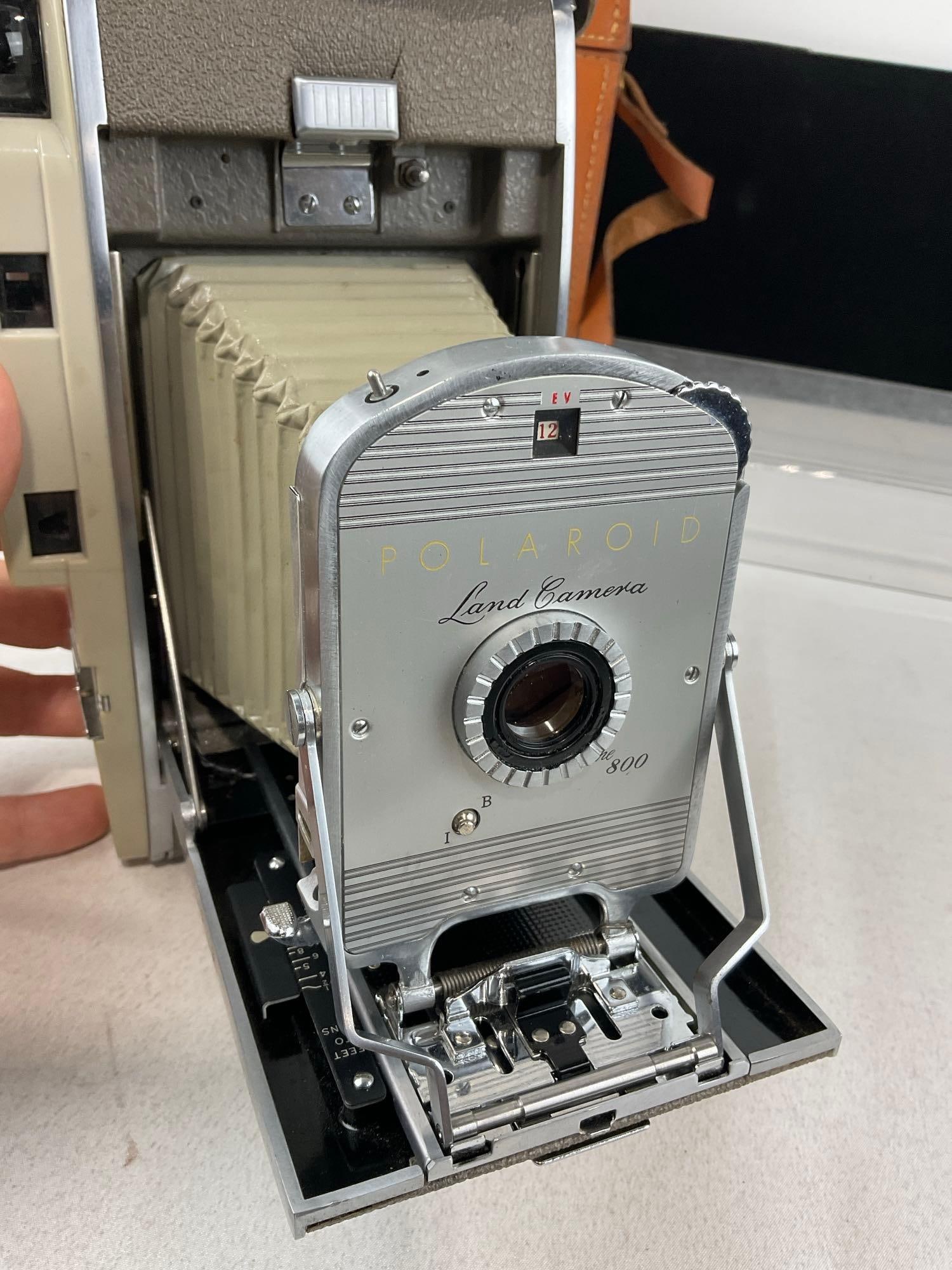 Polaroid Land Camera The 800 w/Wink-Light flash module, & Leather Case - 9