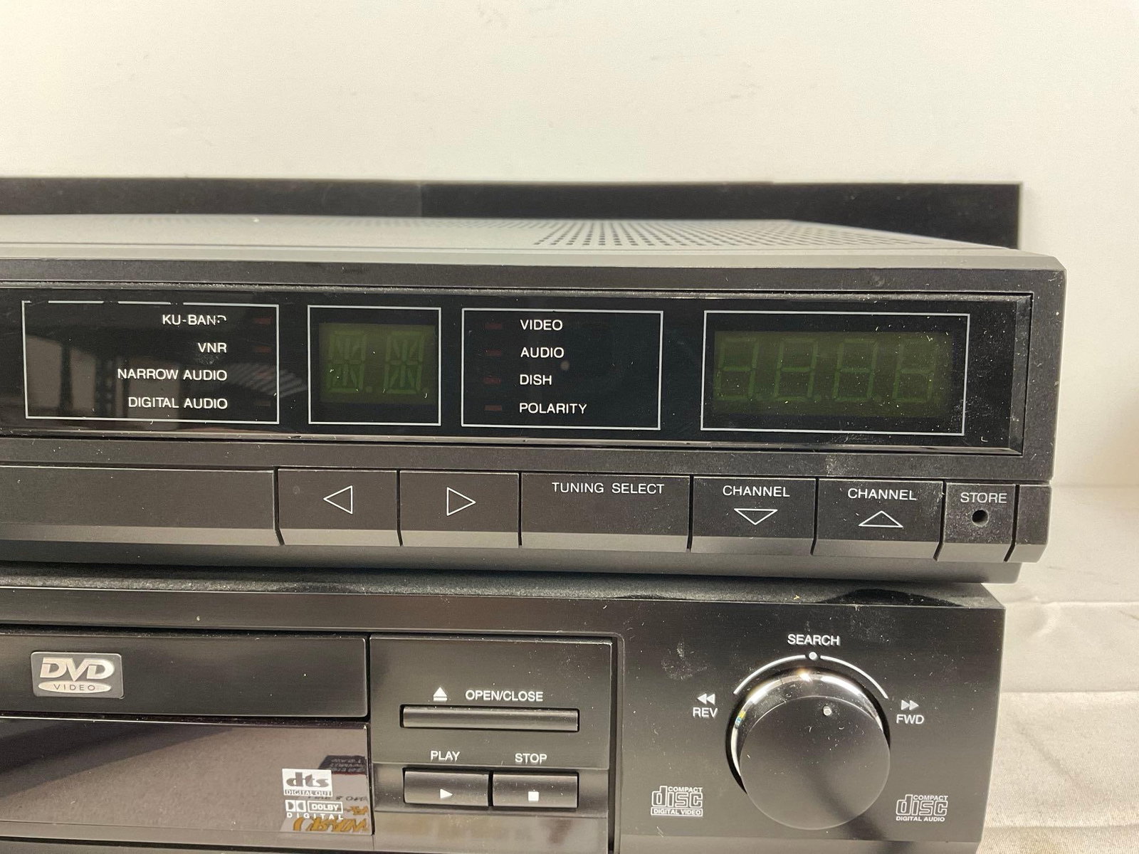 Memorex SR-2014 Dual Band C/Ku Stereo Satellite Receiver & Apex AD-700 DVD Video Player - 3
