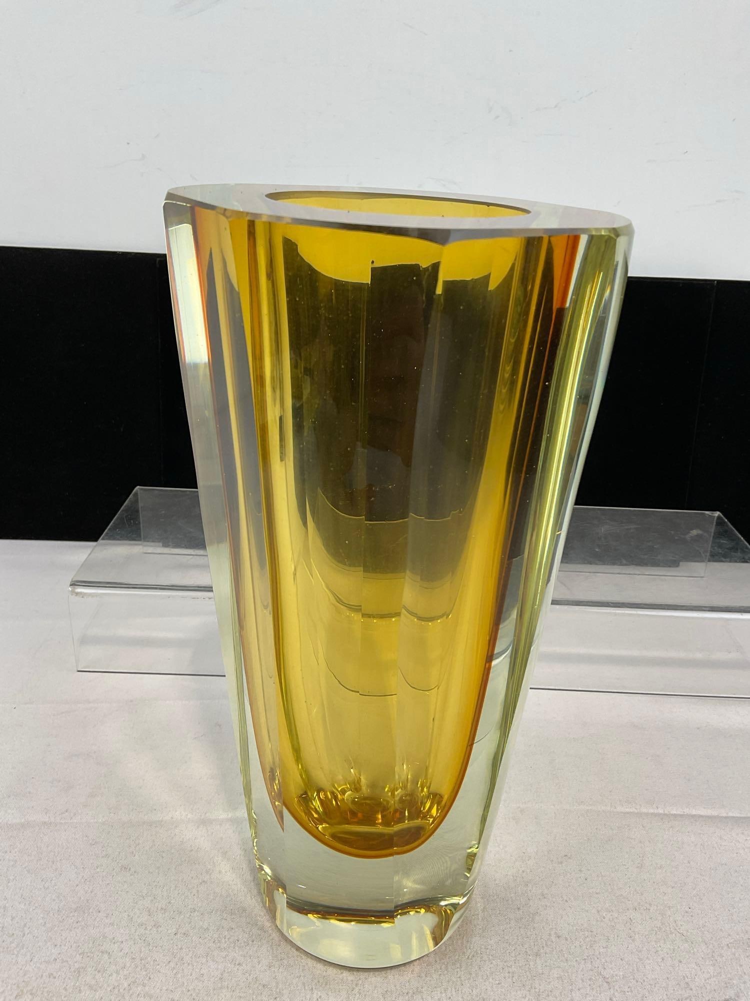 Vintage 1960s Murano Mandruzzato Sommerso Vase, Clear w/Stark Yellow, 10 inches tall - 4