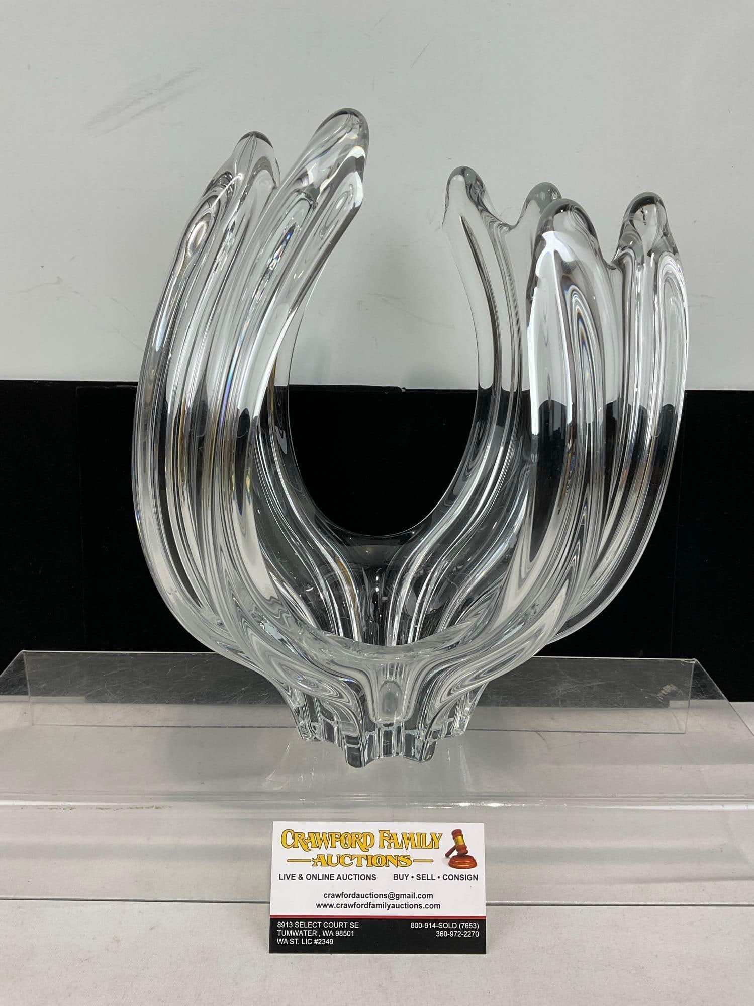 4 Prong Freeform Art Vannes Cristal Centerpiece, Handblown Glass, 12h x 10w x 10d inches: Appears to be in good shape. The piece measures approx 12h x 10w x 10d inches. See pics. E-6080