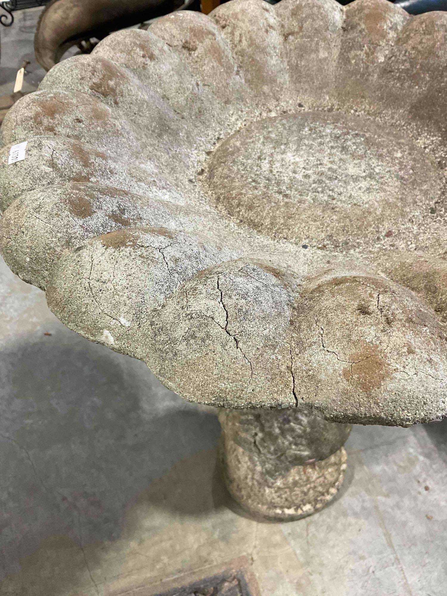 Vintage Concrete Bird Bath w/ Daisy Flower Basin & Leaf Pedestal Base. Fair Condition. See pics. - 4