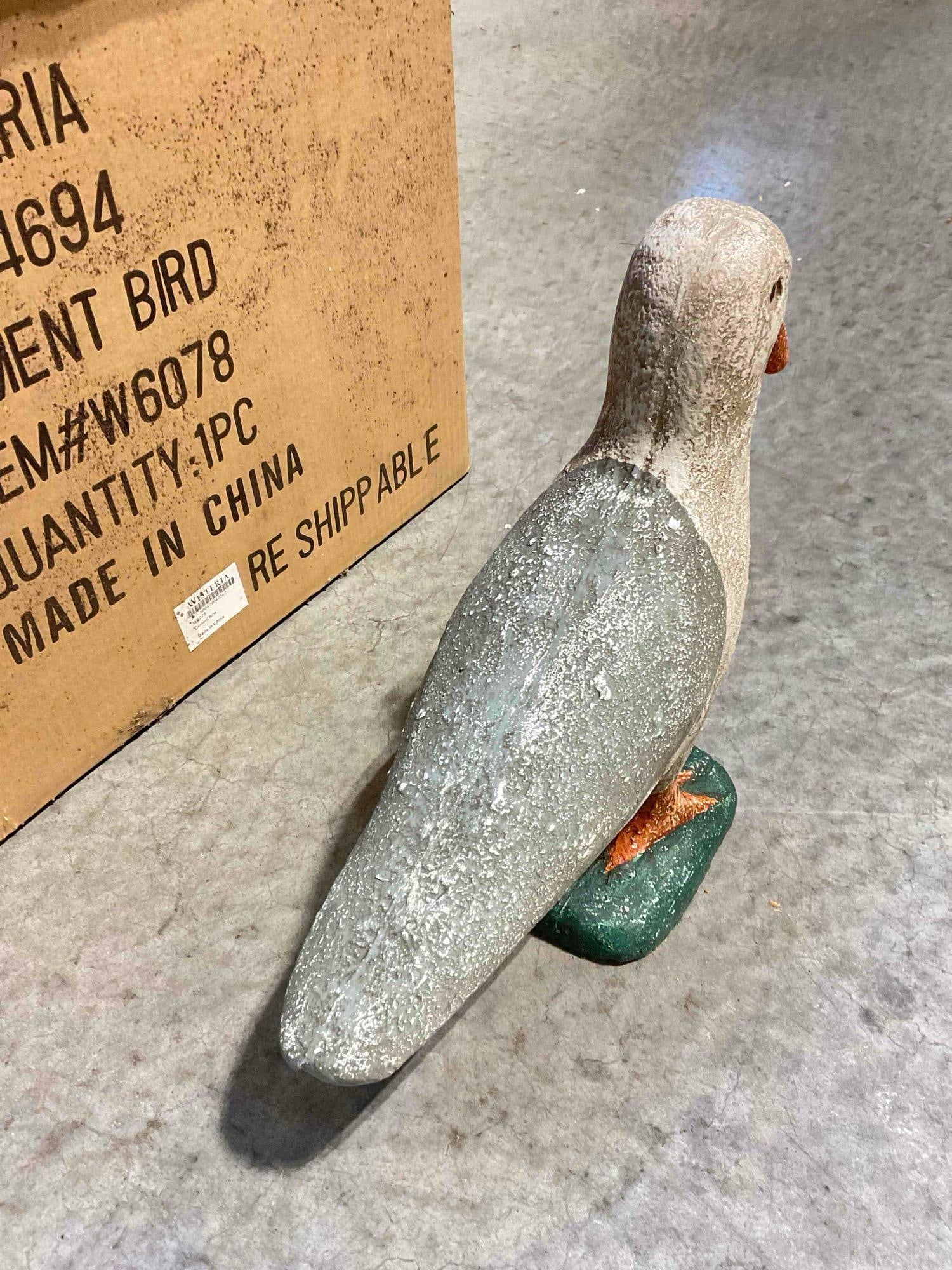 NIB Wisteria Painted Concrete Seagull Bird Garden Statuette. Good Condition. See pics. - 2