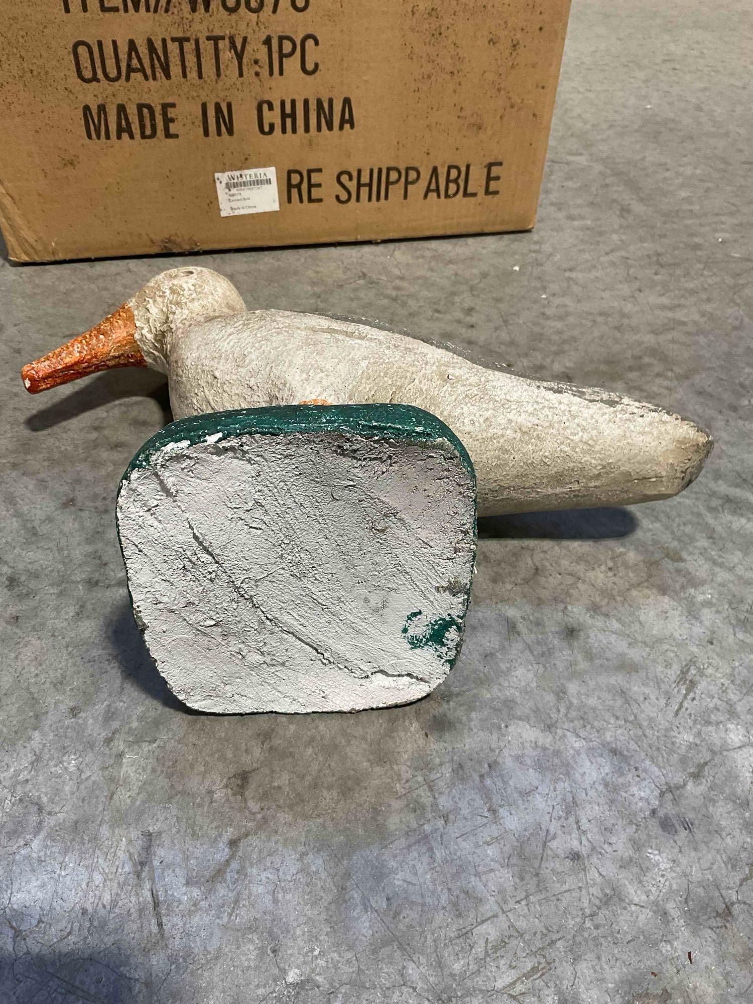 NIB Wisteria Painted Concrete Seagull Bird Garden Statuette. Good Condition. See pics. - 5
