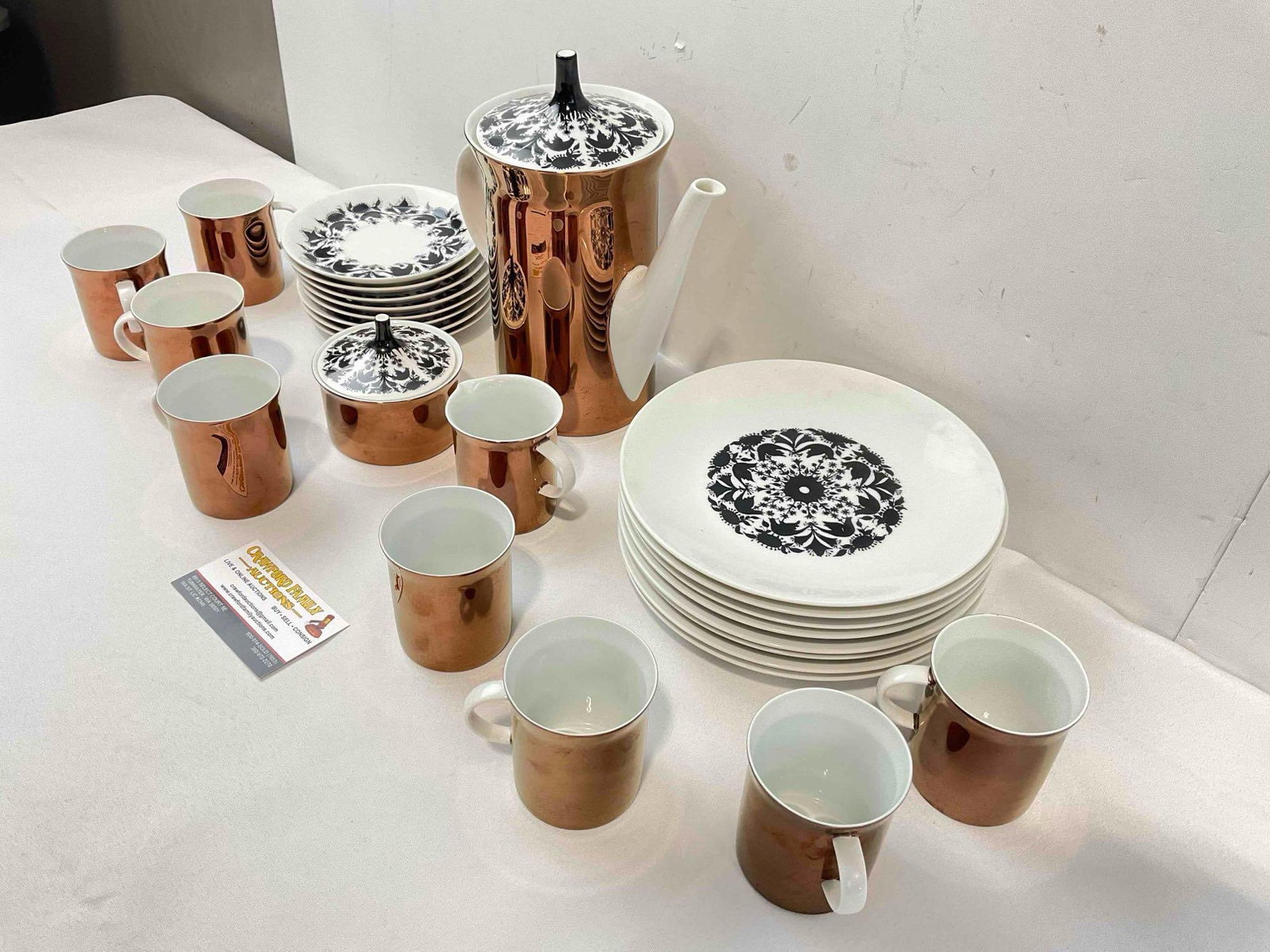 27 pcs Vintage Rosenthal Copper/Black/White Ceramic Dishes in Hilton Pattern. Good Condition. - 3