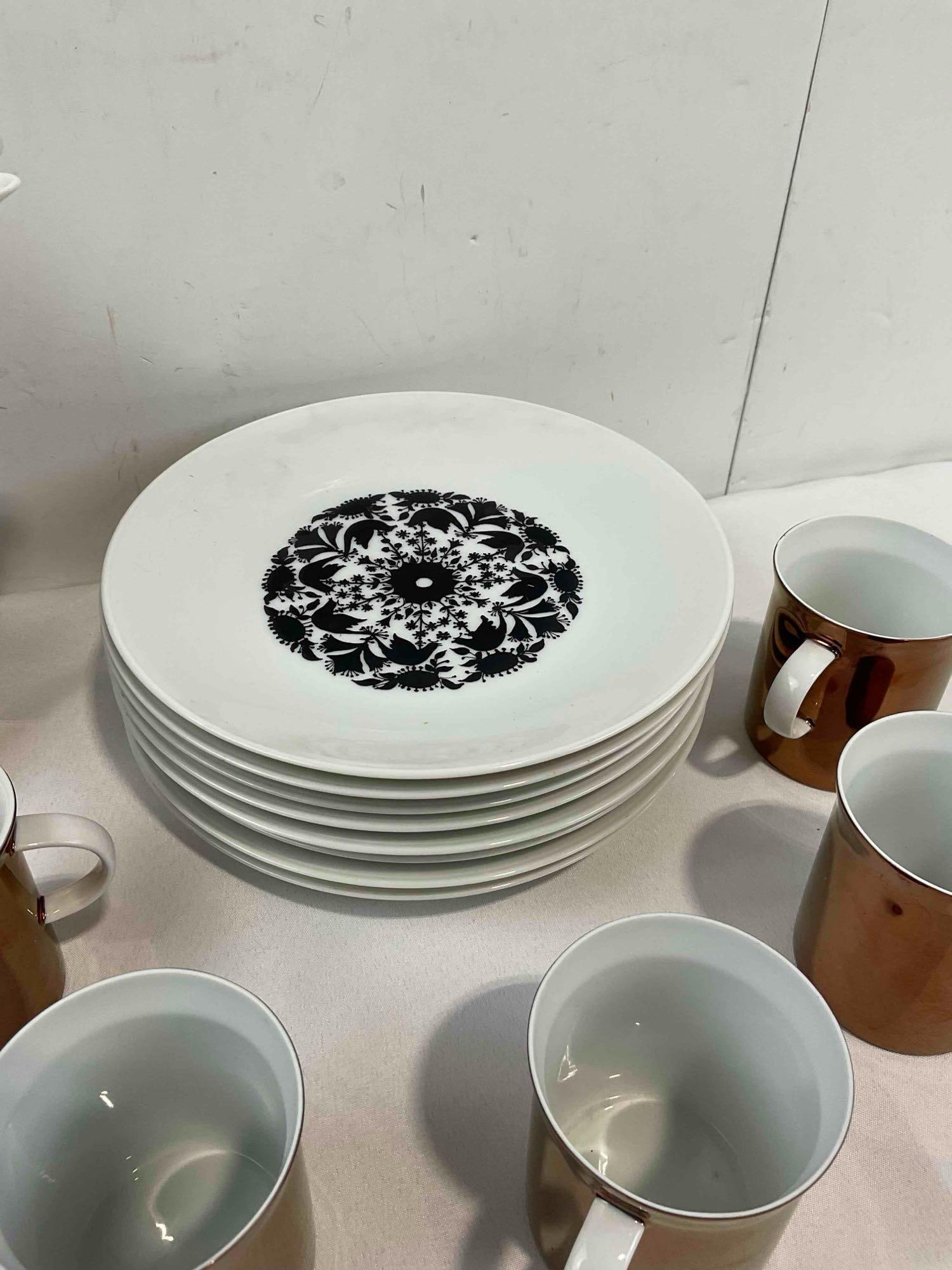 27 pcs Vintage Rosenthal Copper/Black/White Ceramic Dishes in Hilton Pattern. Good Condition. - 4