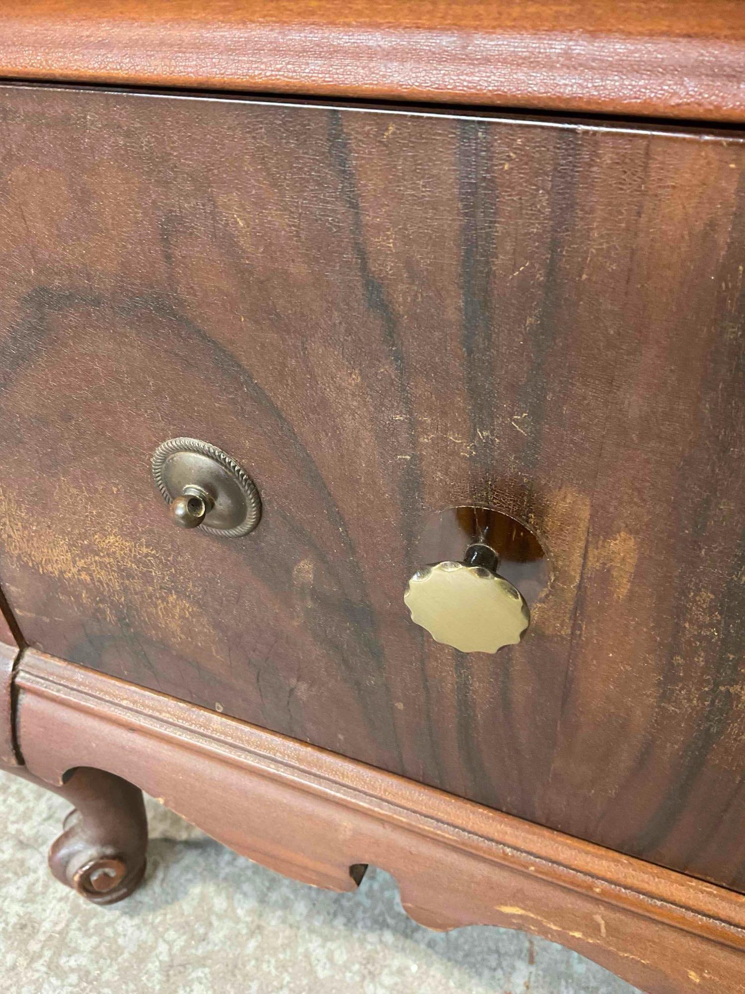 Vintage Oak Wood? 5-Drawer Dresser w/ Flame Mahogany Veneer. Fair Condition. See pics. - 10