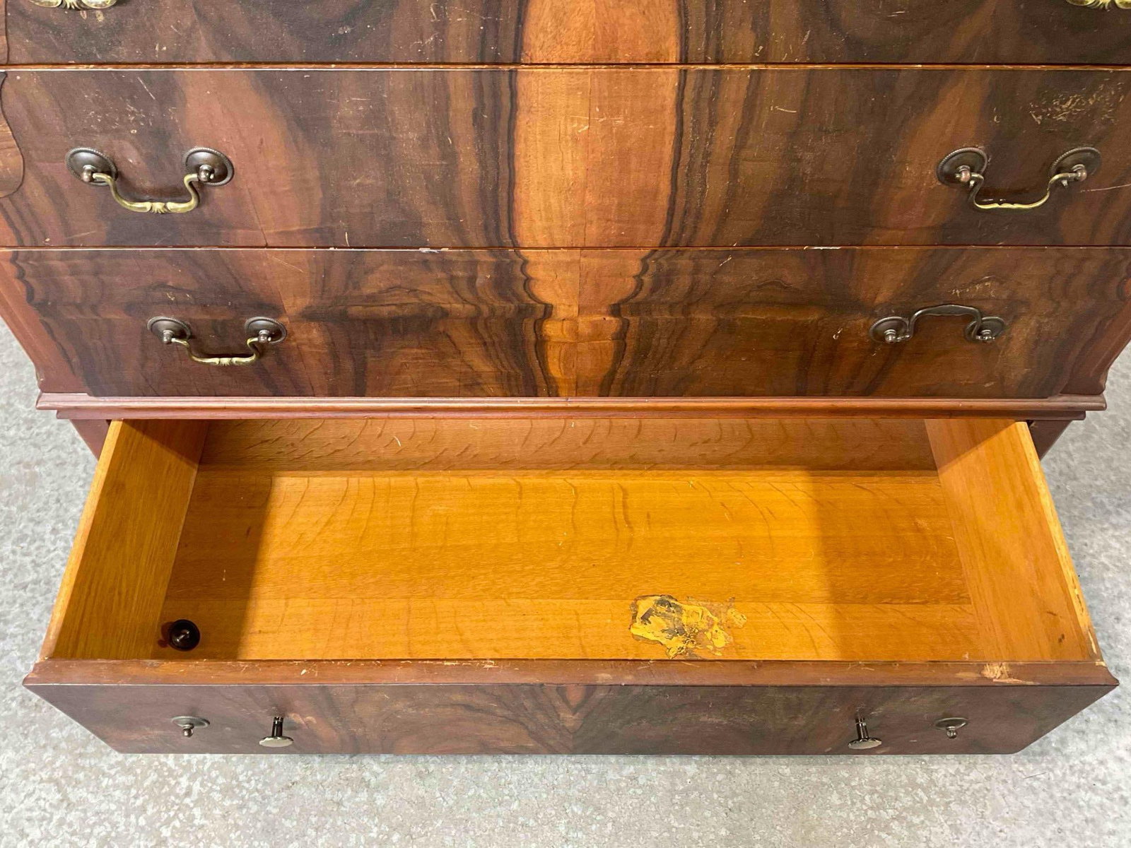 Vintage Oak Wood? 5-Drawer Dresser w/ Flame Mahogany Veneer. Fair Condition. See pics. - 8