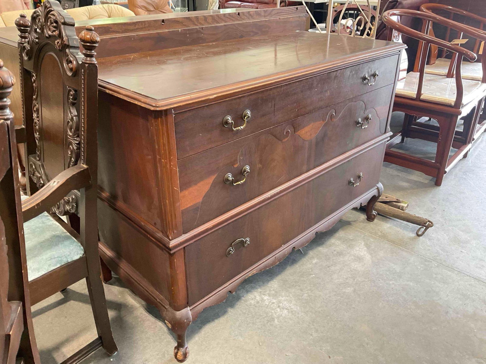 Vintage Oak? Wood 3-Drawer Dresser w/ Walnut Veneer & Burl Sections. Fair Condition. See pics. - 3