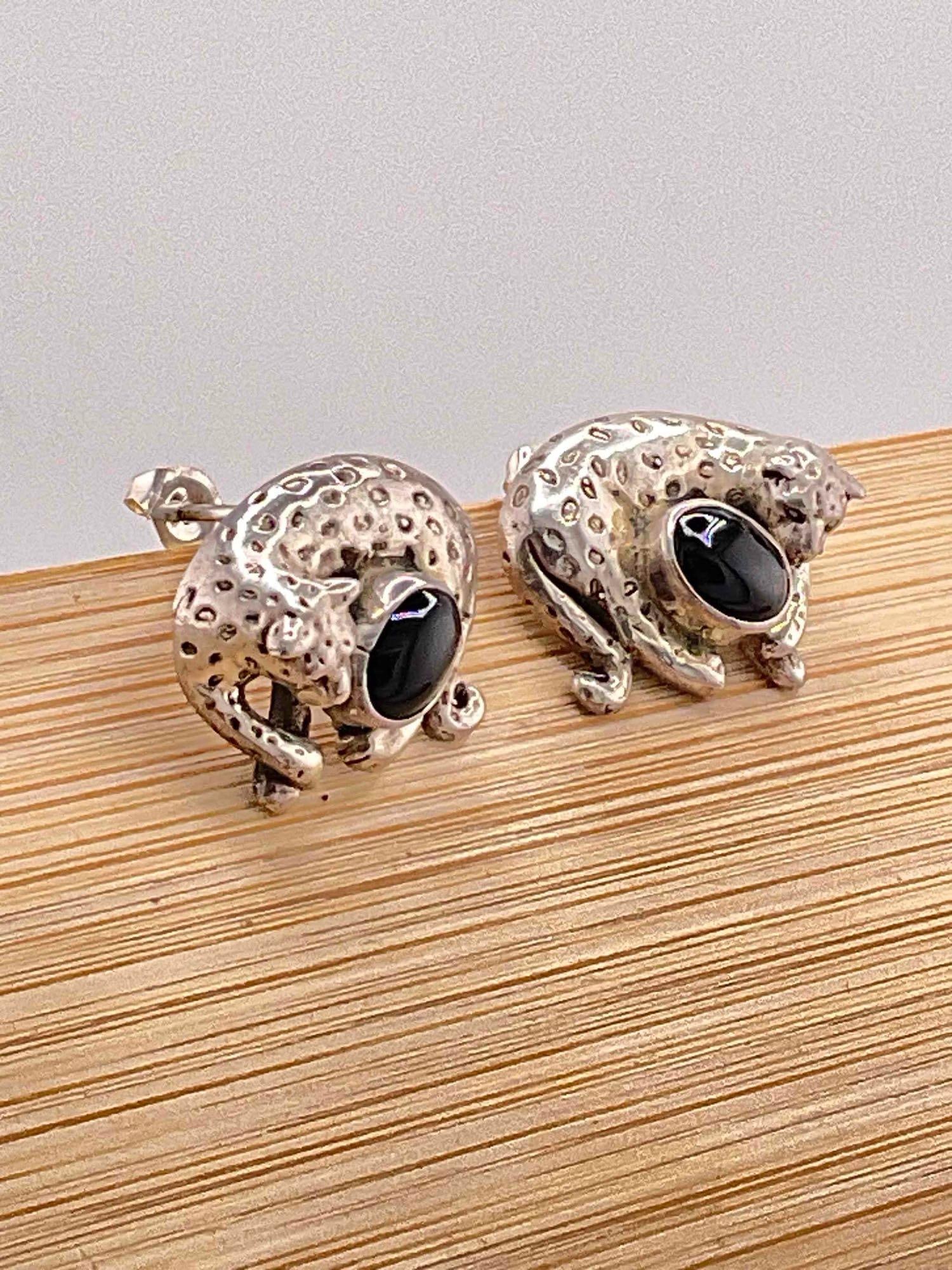 Vintage Carol Felley Sterling Silver Post Earrings w/ Black Onyx Toned Setting & Leopard Design. - 3