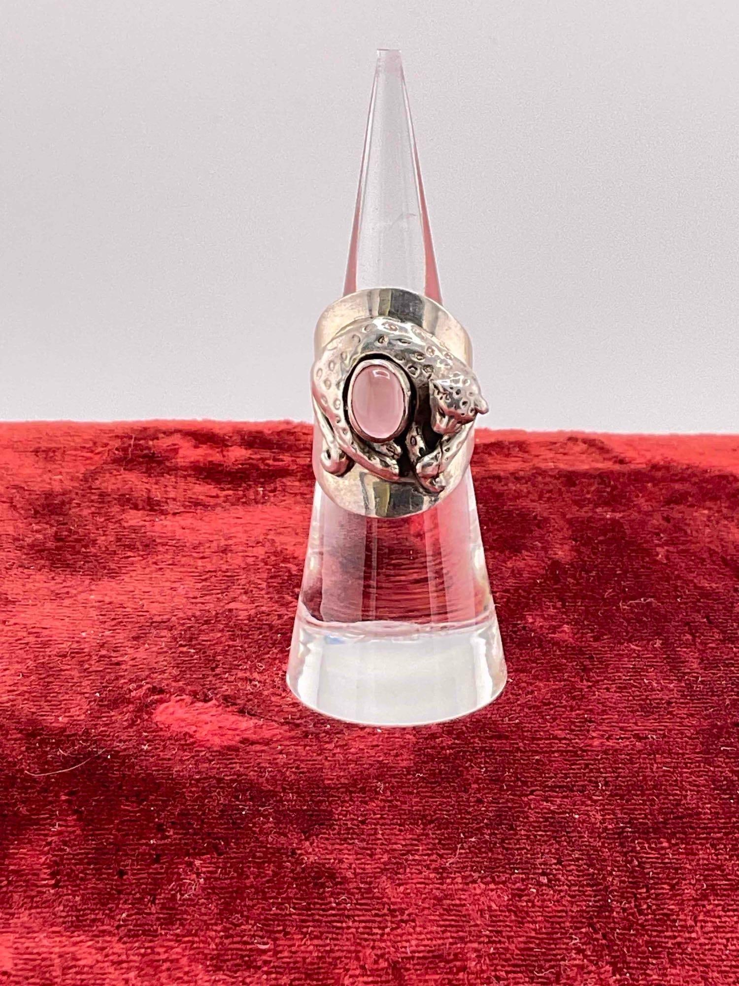 Vintage Carol Felley Sterling Silver Ring w/ Leopard Design & Rose Quartz Toned Setting, Size 5.: Vintage Carol Felley Sterling Silver Ring w/ Leopard Design & Pink Toned Setting, Size 5. likely rose quartz or pink chalcedony. DM-414