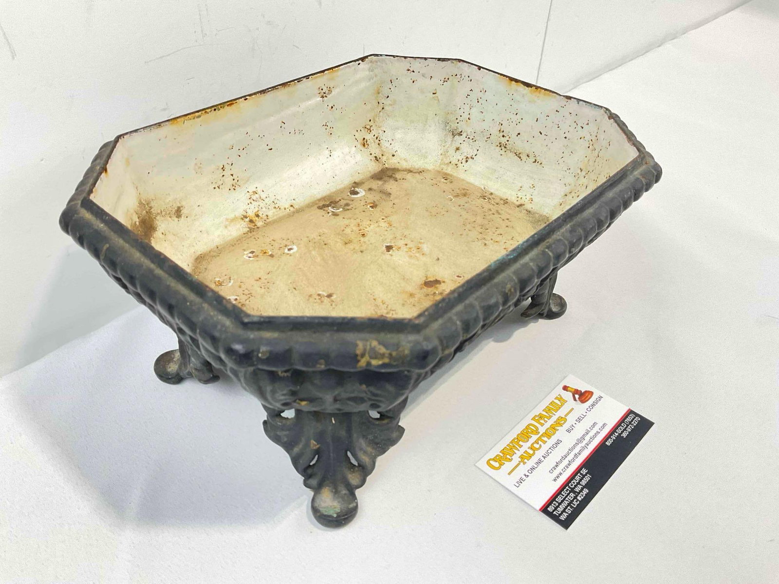 Antique Victorian Black Painted Cast Iron Jardiniere w/ Enameled Basin. Good Condition. - 3