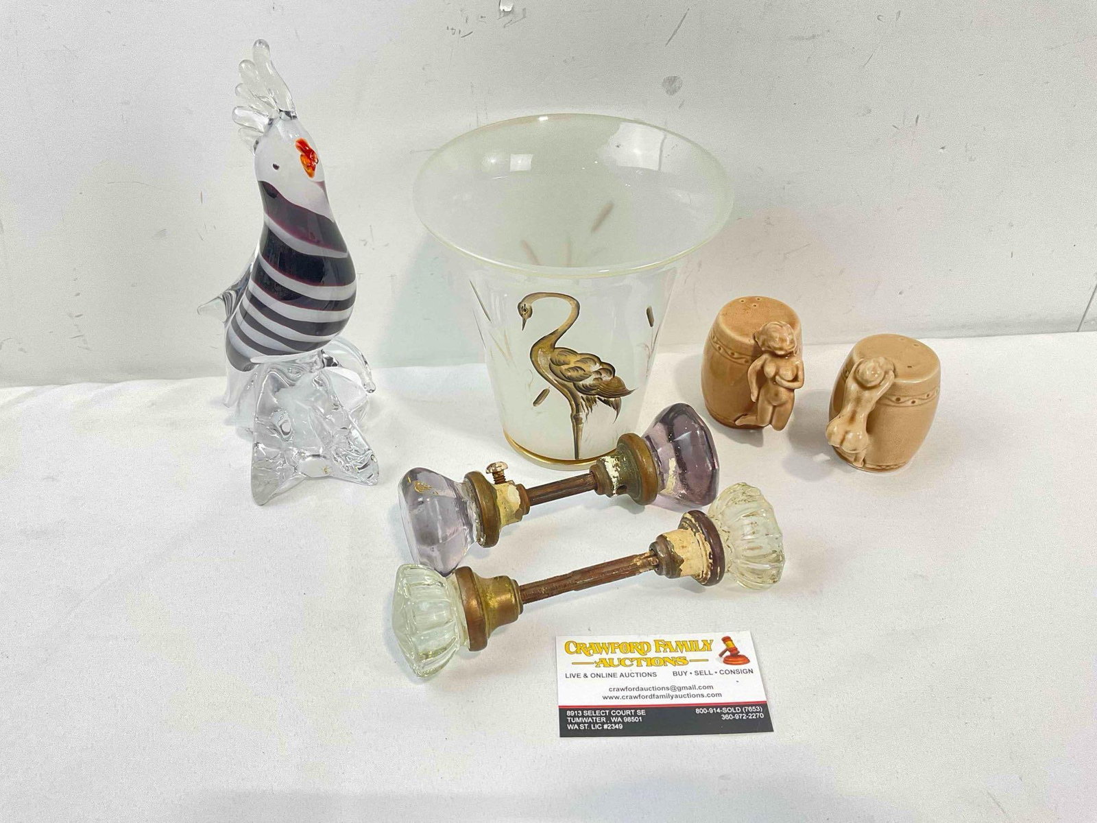 6 pcs Vintage Collectible Assortment, incl. Lovely Glass Door Knobs, Blown Glass Bird Statuette. (1 of 7)