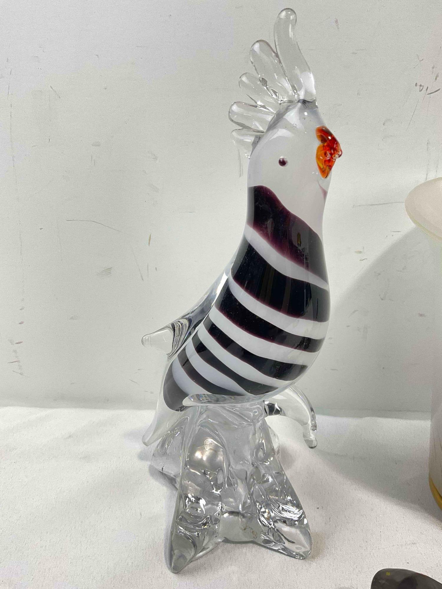 6 pcs Vintage Collectible Assortment, incl. Lovely Glass Door Knobs, Blown Glass Bird Statuette. - 5