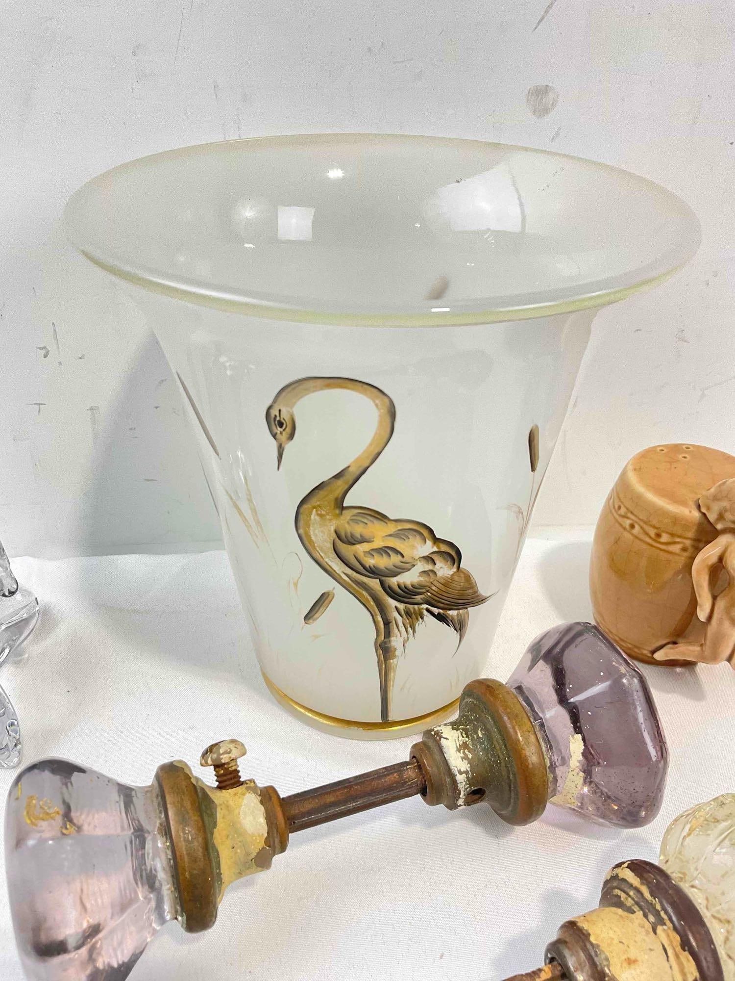 6 pcs Vintage Collectible Assortment, incl. Lovely Glass Door Knobs, Blown Glass Bird Statuette. - 6