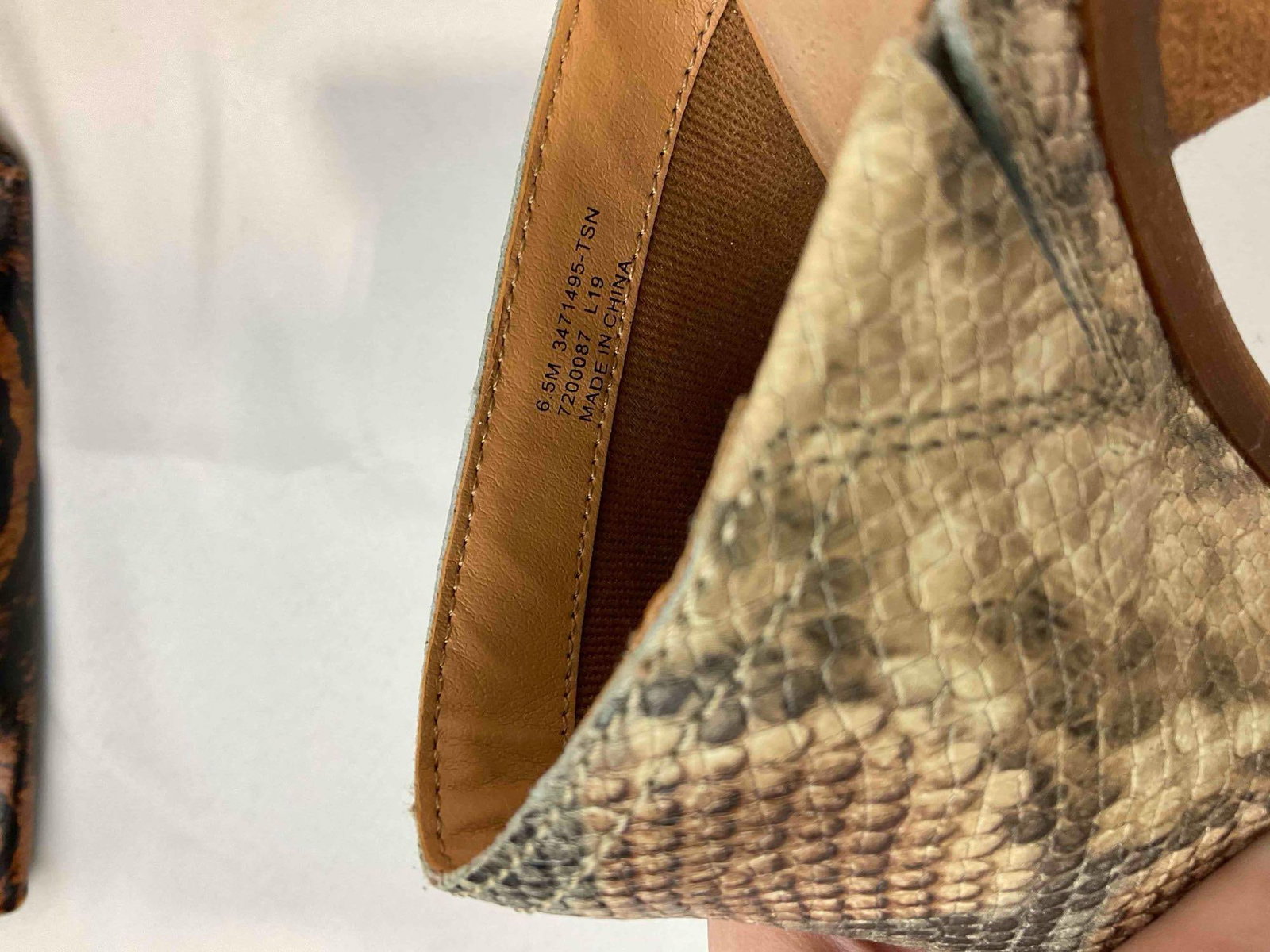 2 pcs Animal Print Ladies Accessories, incl. Patricia Nash Purse & Frye and Co. Size 6.5 Shoes. - 5