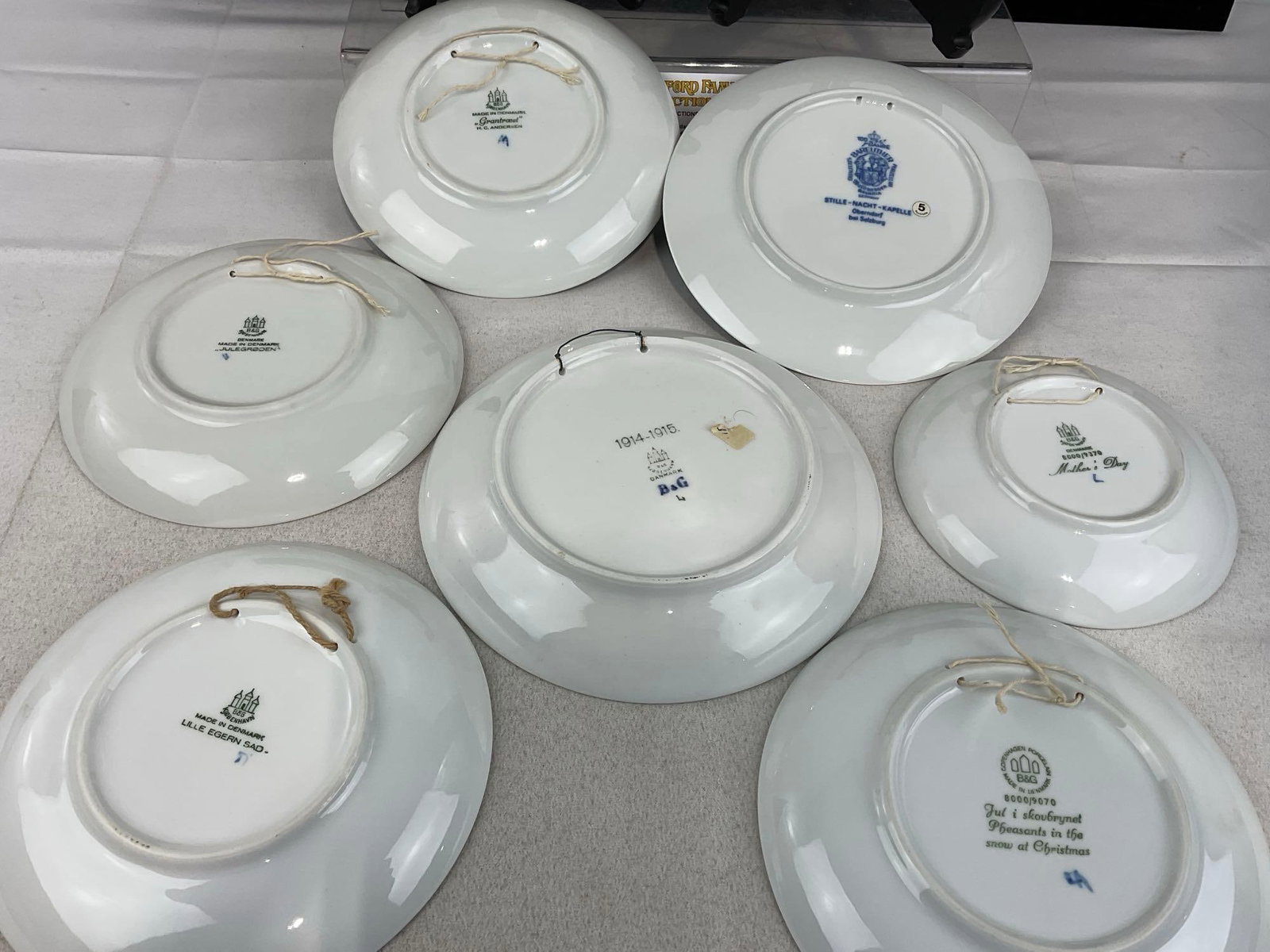 7 1960s Bing & Grondahl Royal Copenhagen Blue & White Commemorative Plates, Mothers Day, Jule After - 4