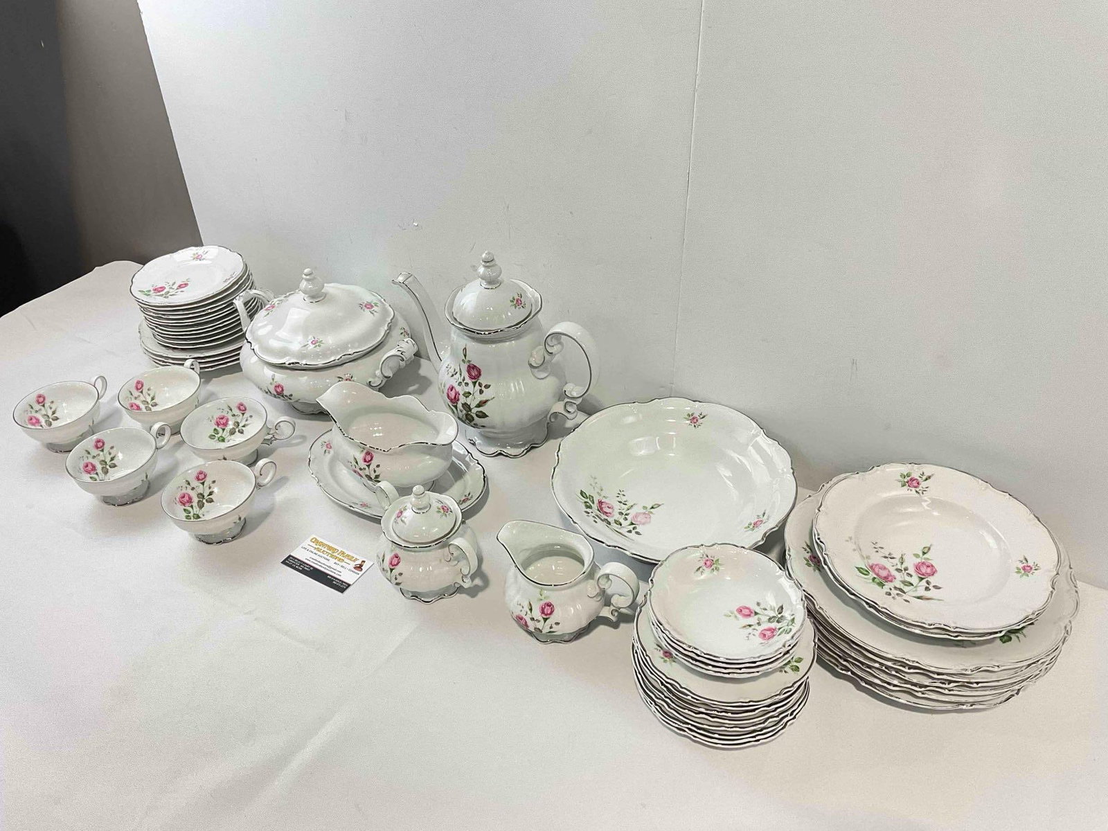 48 pcs Vintage Hutschenreuther White Porcelain Dishes in Sylvia Pattern. Good Condition. - 2