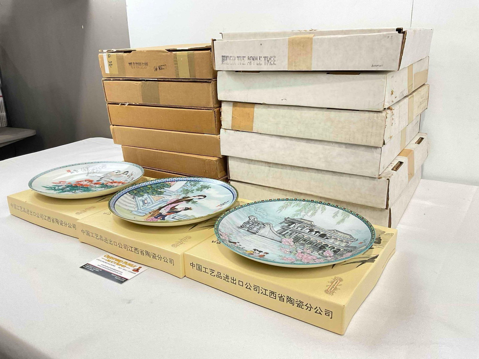 12 pcs Vintage Imperial Jingdezhen Chinese Porcelain Plates w/ Painted Lady Designs. NIB. See pics. - 3
