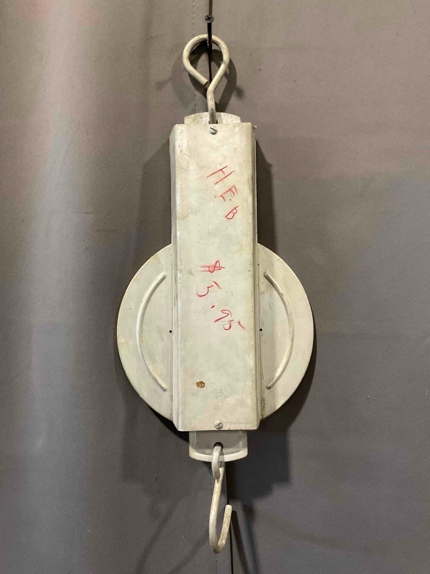2 pcs Vintage Metal Scales, incl. Hanson Nursery Scale & Pelouze Dairy Scale. See pics. - 7