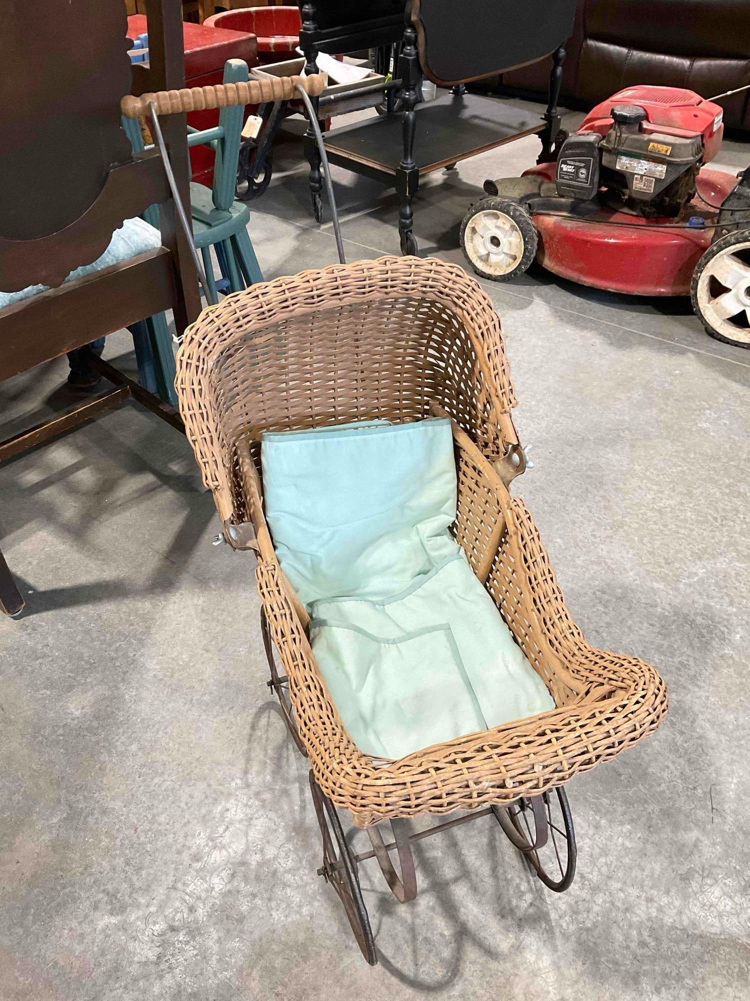 Antique Darling Child's Doll Beige Woven Wicker Buggy Stroller. Good Condition. See pics. - 3