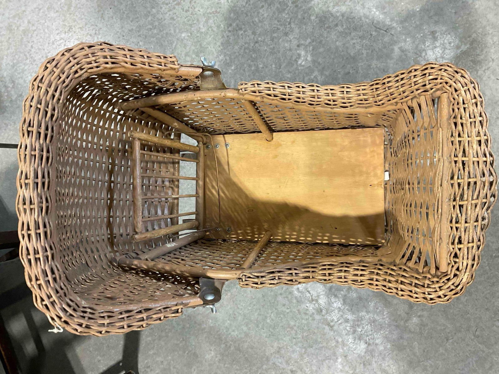 Antique Darling Child's Doll Beige Woven Wicker Buggy Stroller. Good Condition. See pics. - 4